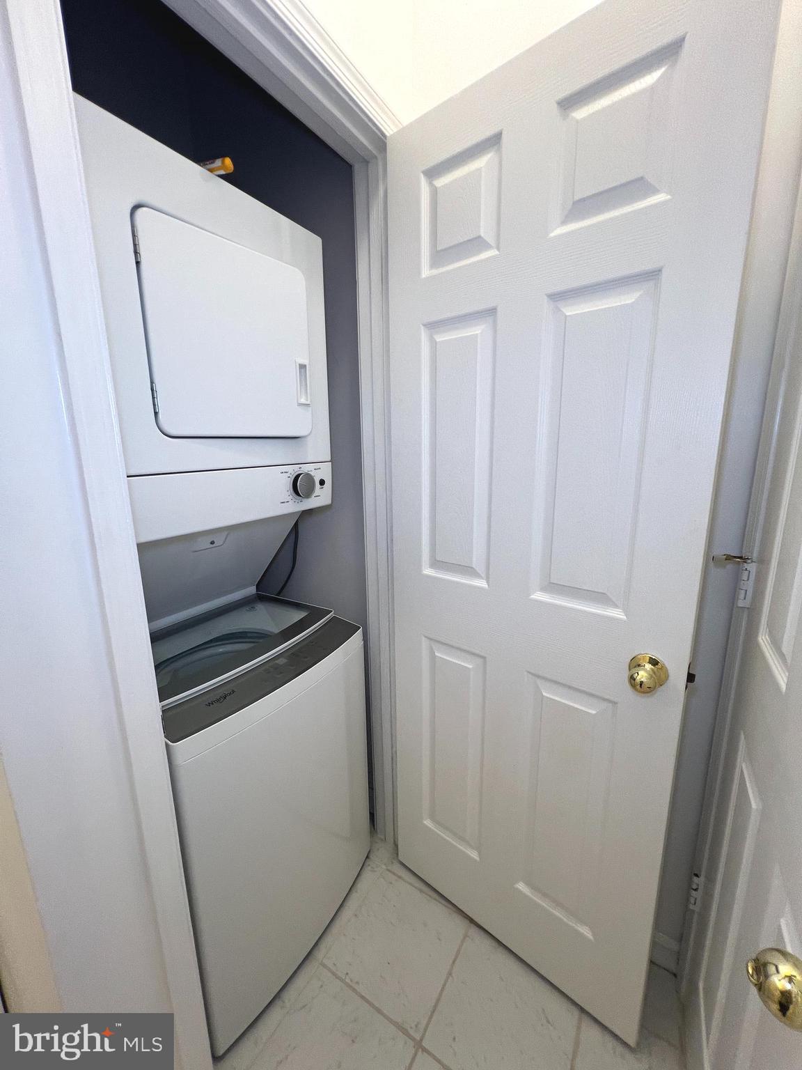 SANDERLING - Residential Lease