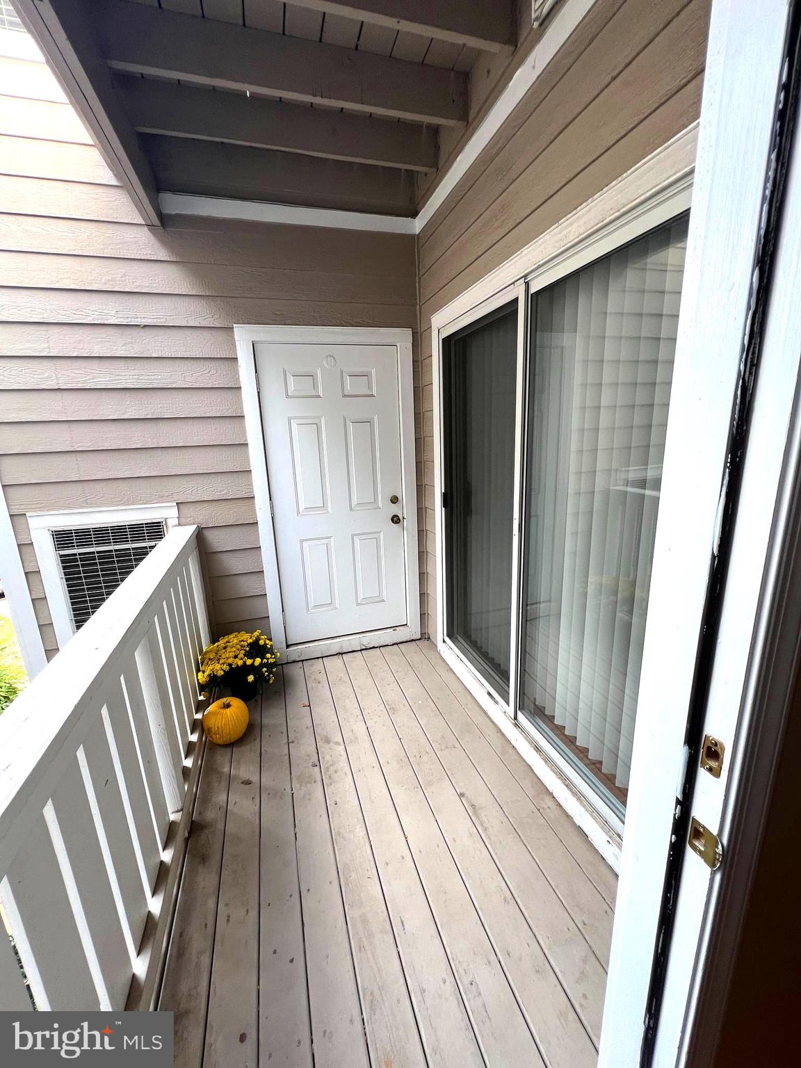 SANDERLING - Residential Lease