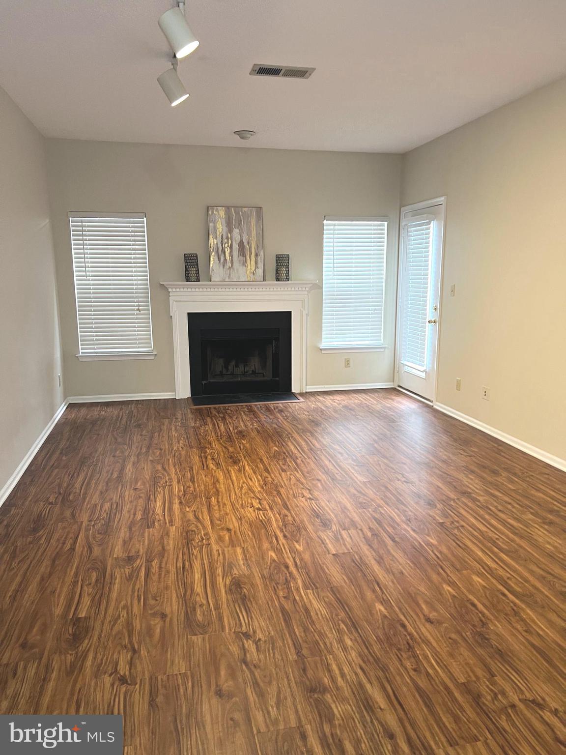 SANDERLING - Residential Lease