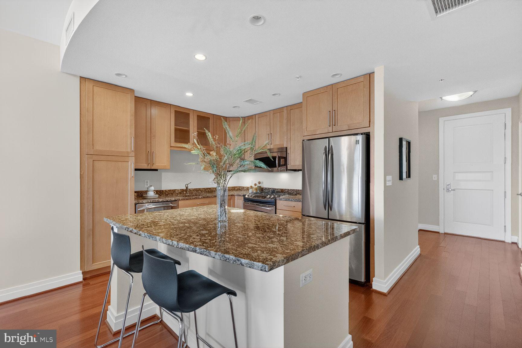 ONE PARK CREST CONDOMINIUM - Residential