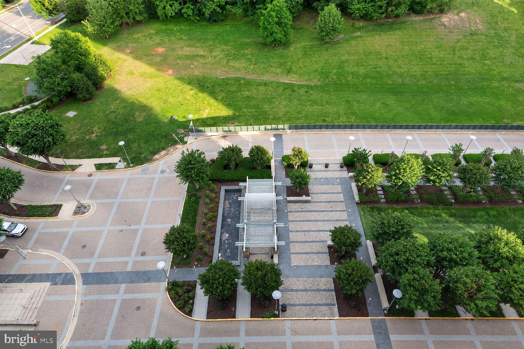 ONE PARK CREST CONDOMINIUM - Residential