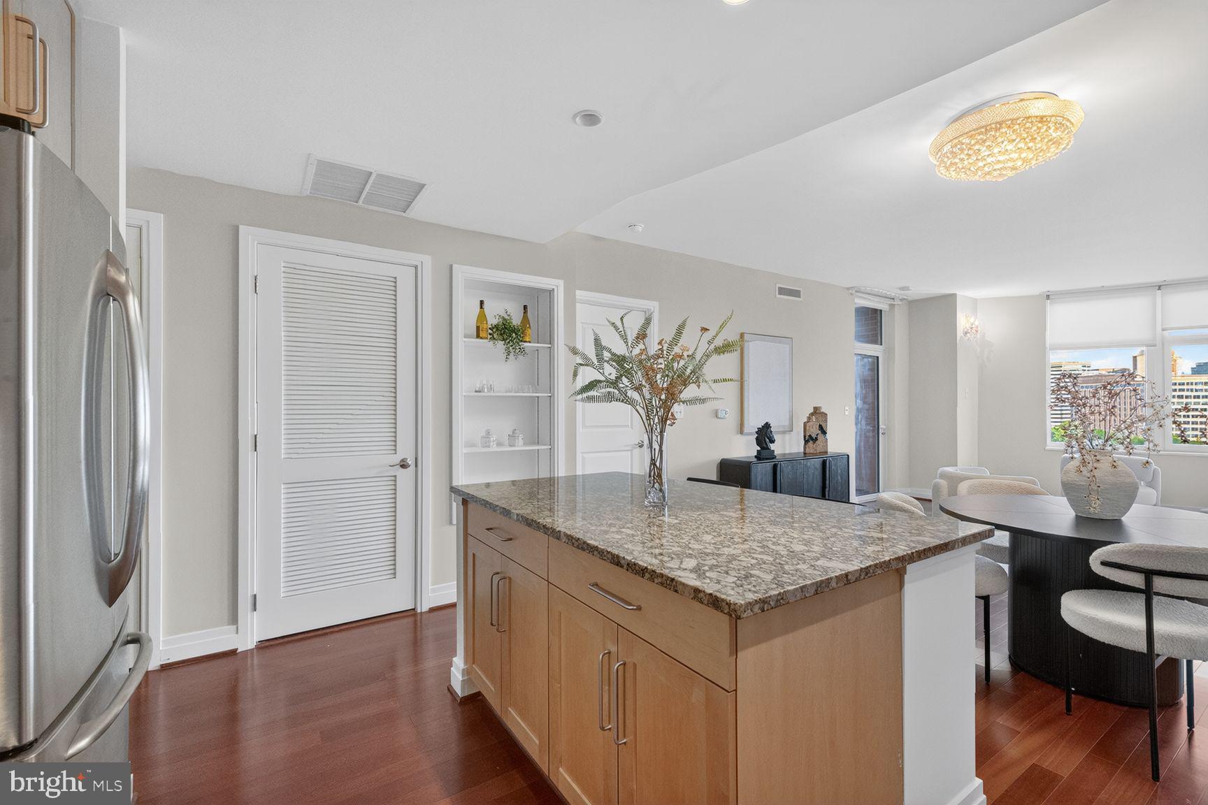 ONE PARK CREST CONDOMINIUM - Residential