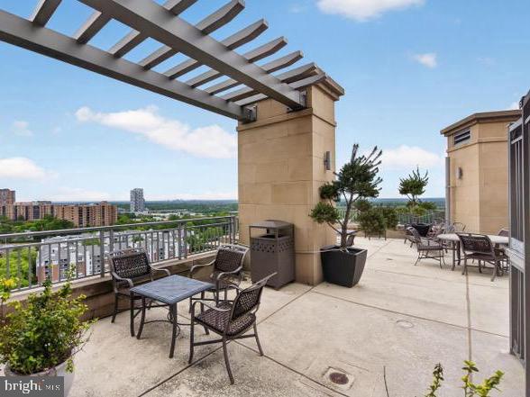 ONE PARK CREST CONDOMINIUM - Residential