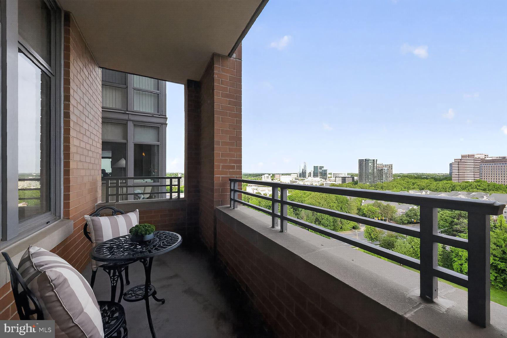 ONE PARK CREST CONDOMINIUM - Residential