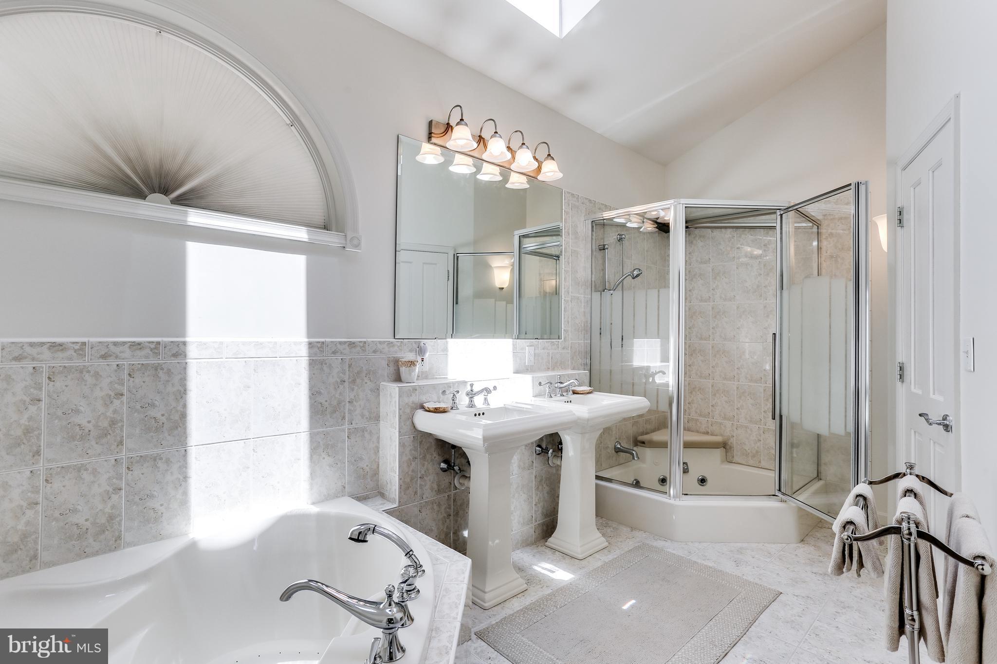 BEN OAKS ON SEVERN - Residential