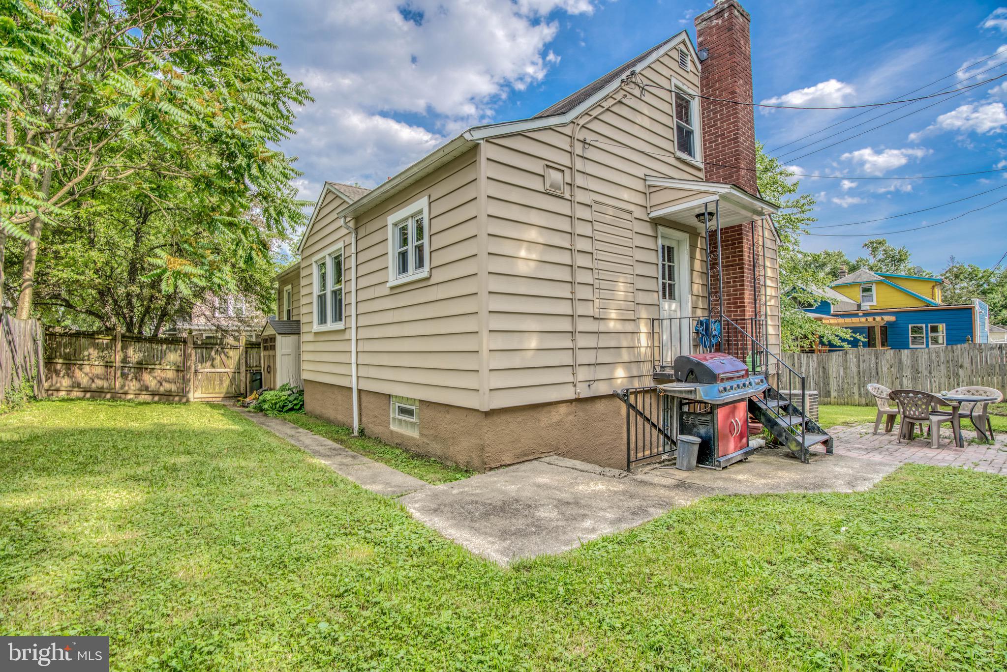 LAURAVILLE HISTORIC DISTRICT - Residential