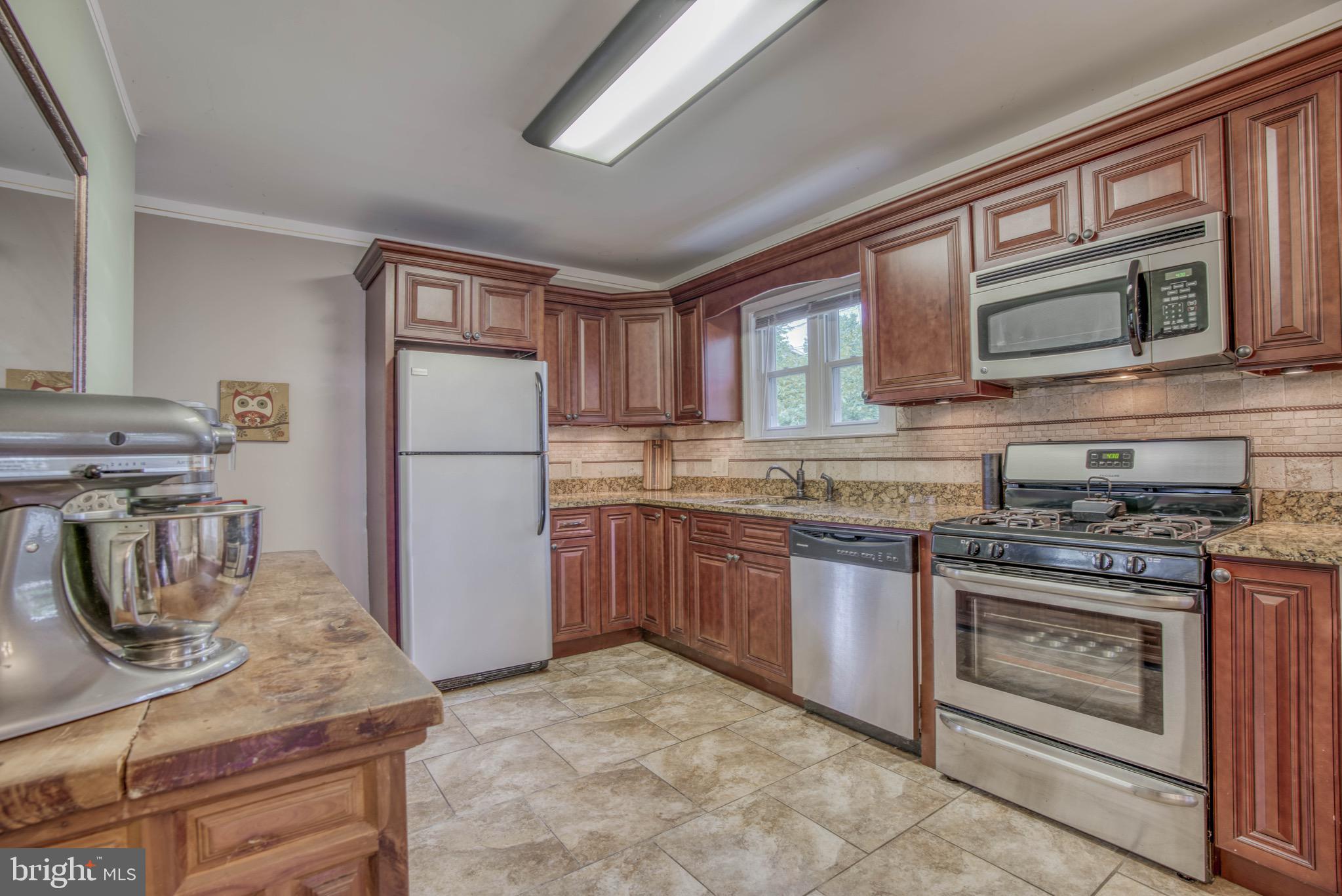 LAURAVILLE HISTORIC DISTRICT - Residential