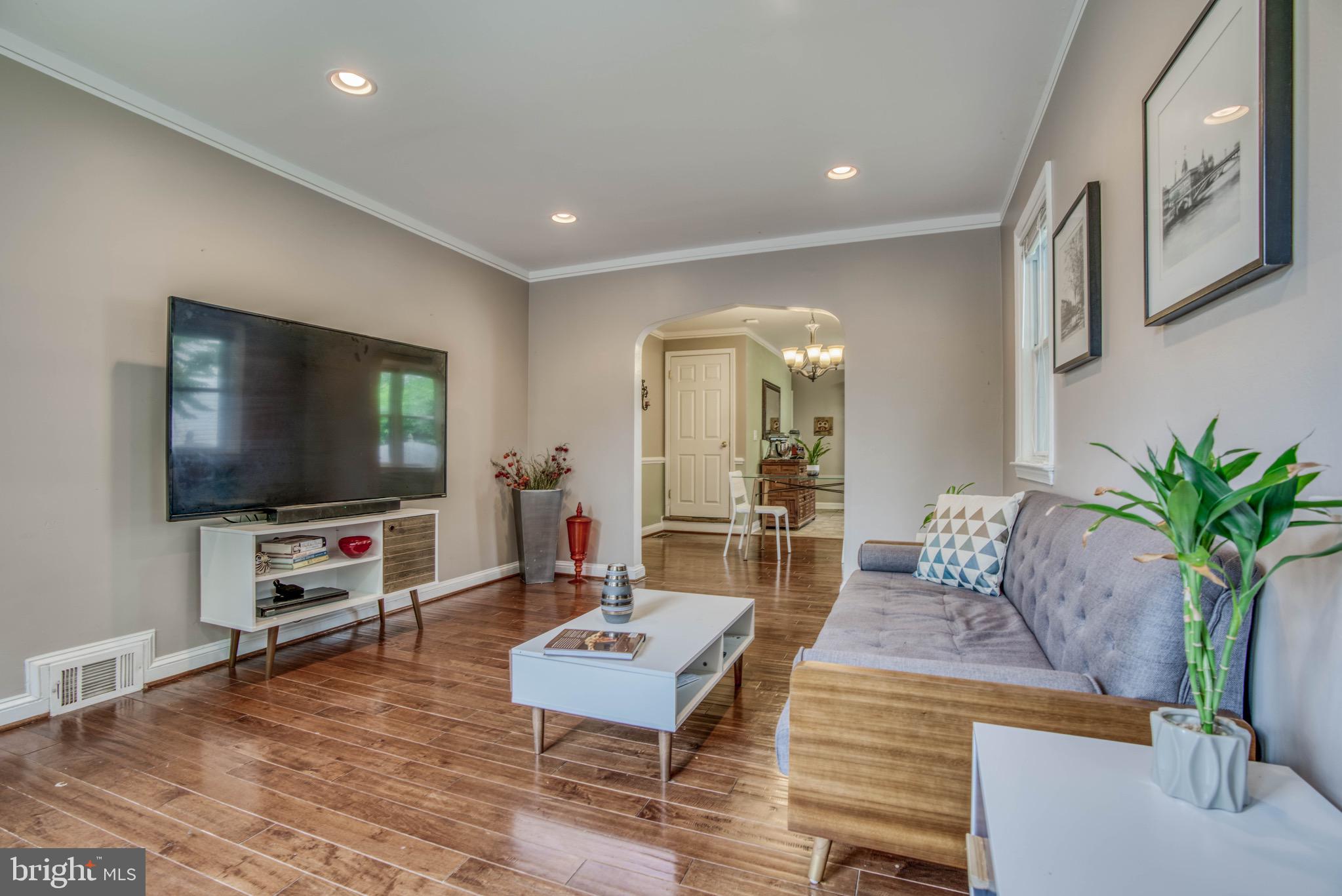 LAURAVILLE HISTORIC DISTRICT - Residential