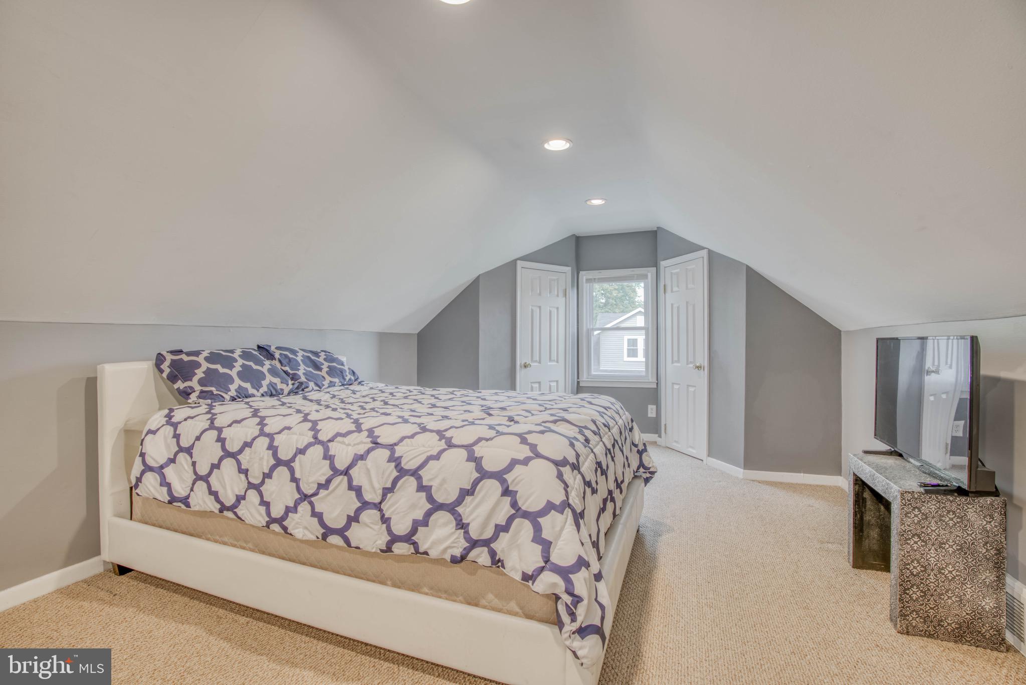 LAURAVILLE HISTORIC DISTRICT - Residential