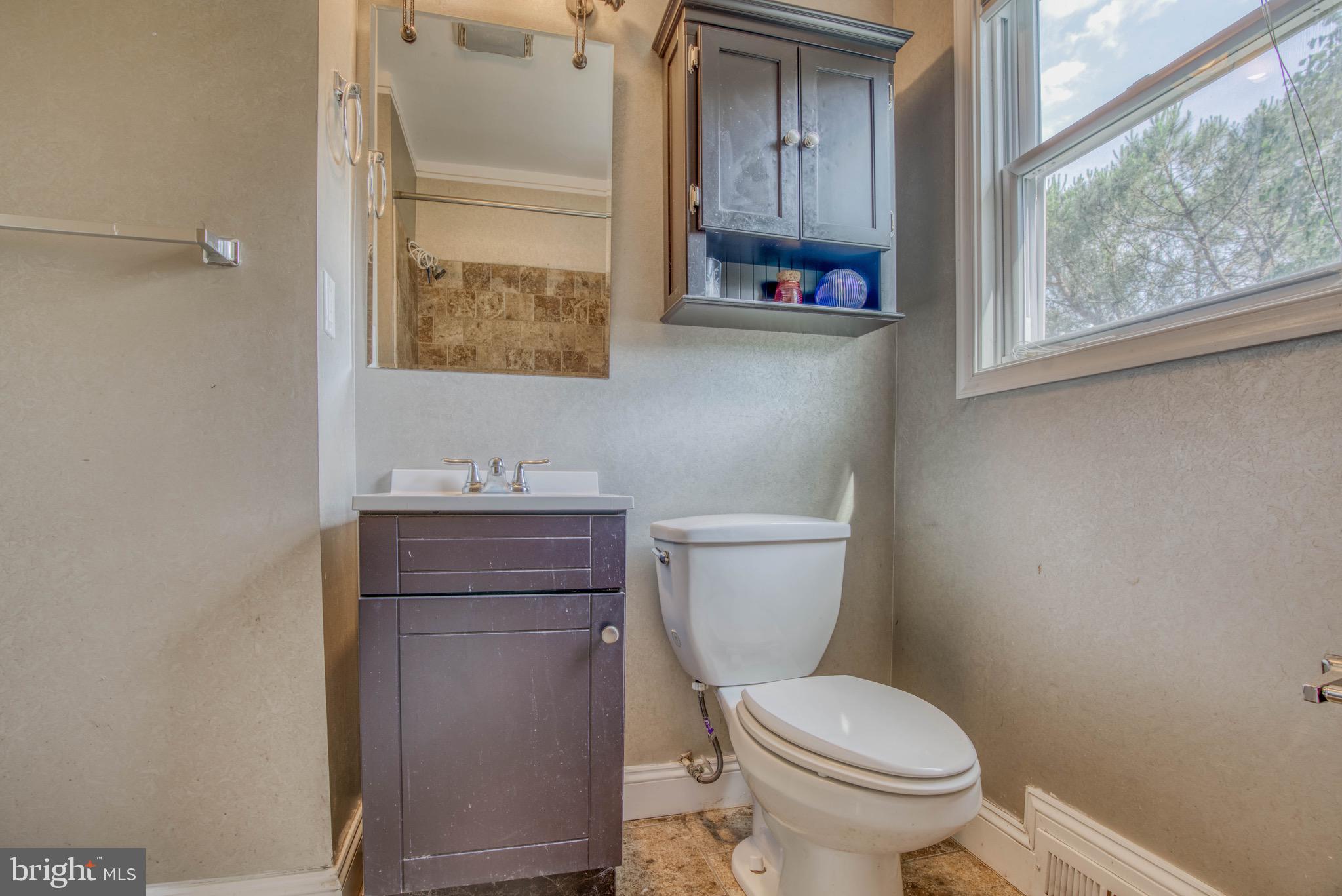 LAURAVILLE HISTORIC DISTRICT - Residential