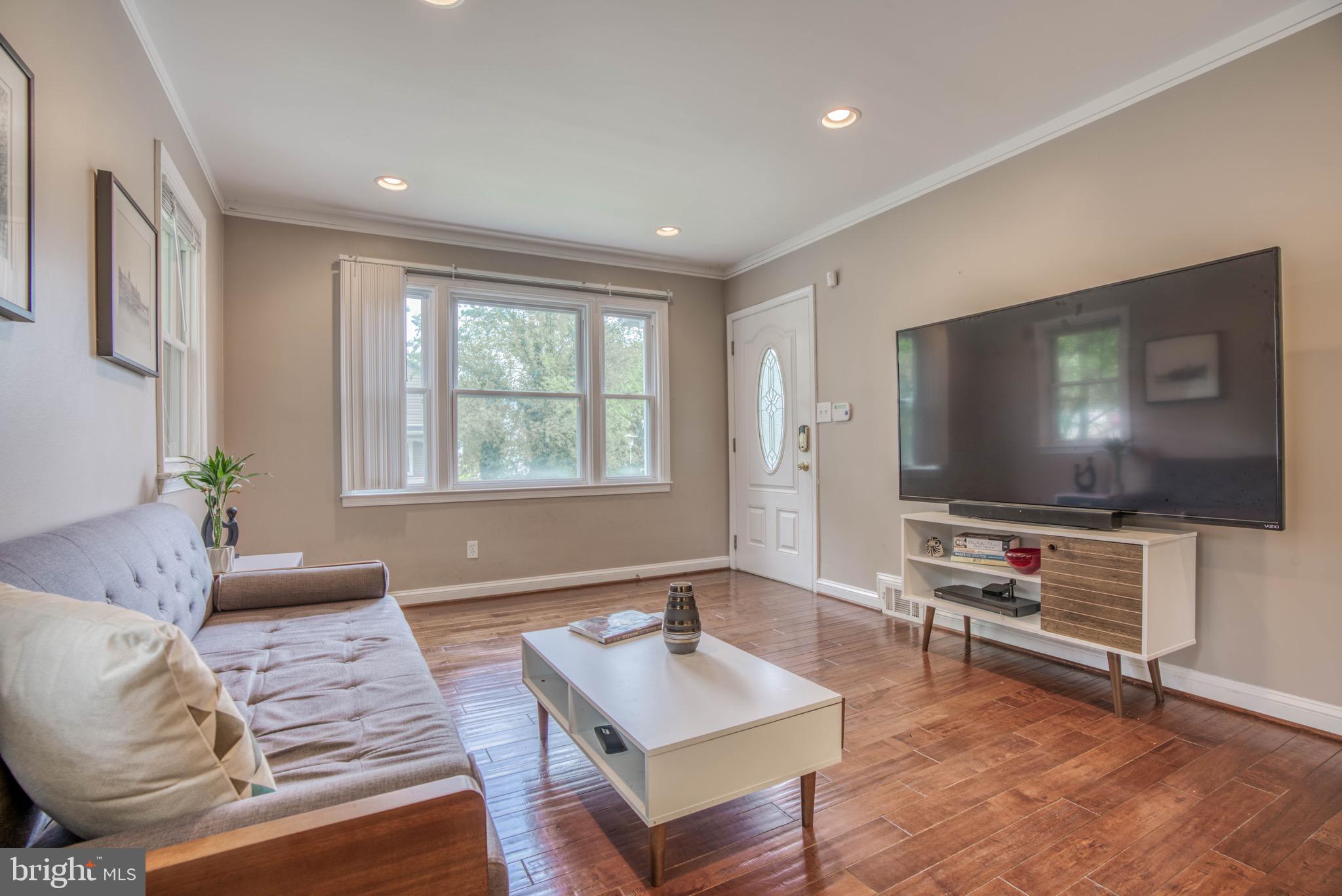 LAURAVILLE HISTORIC DISTRICT - Residential