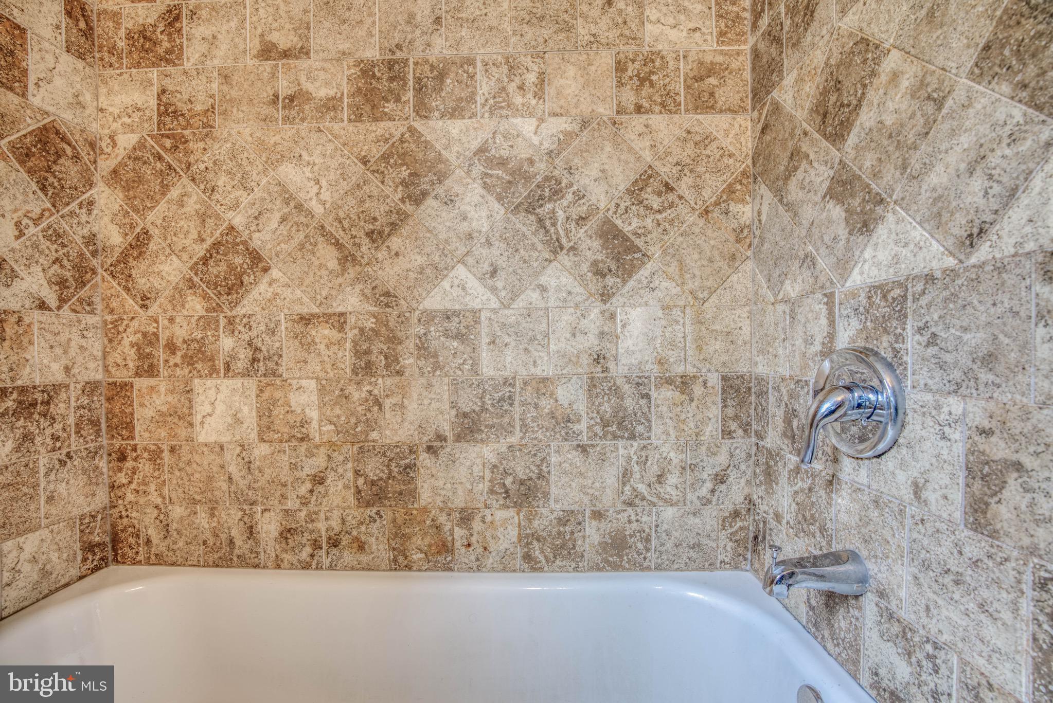 LAURAVILLE HISTORIC DISTRICT - Residential