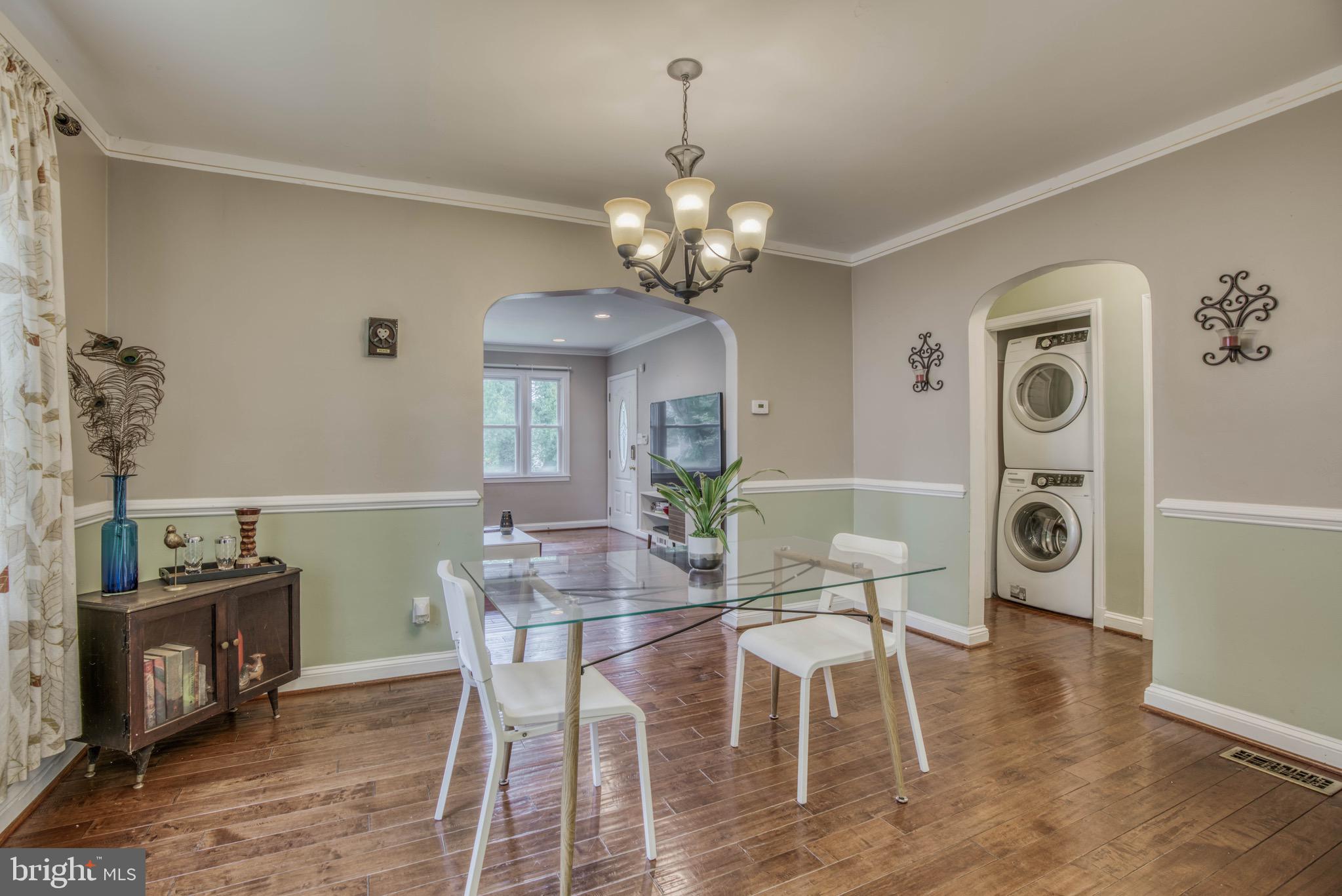 LAURAVILLE HISTORIC DISTRICT - Residential