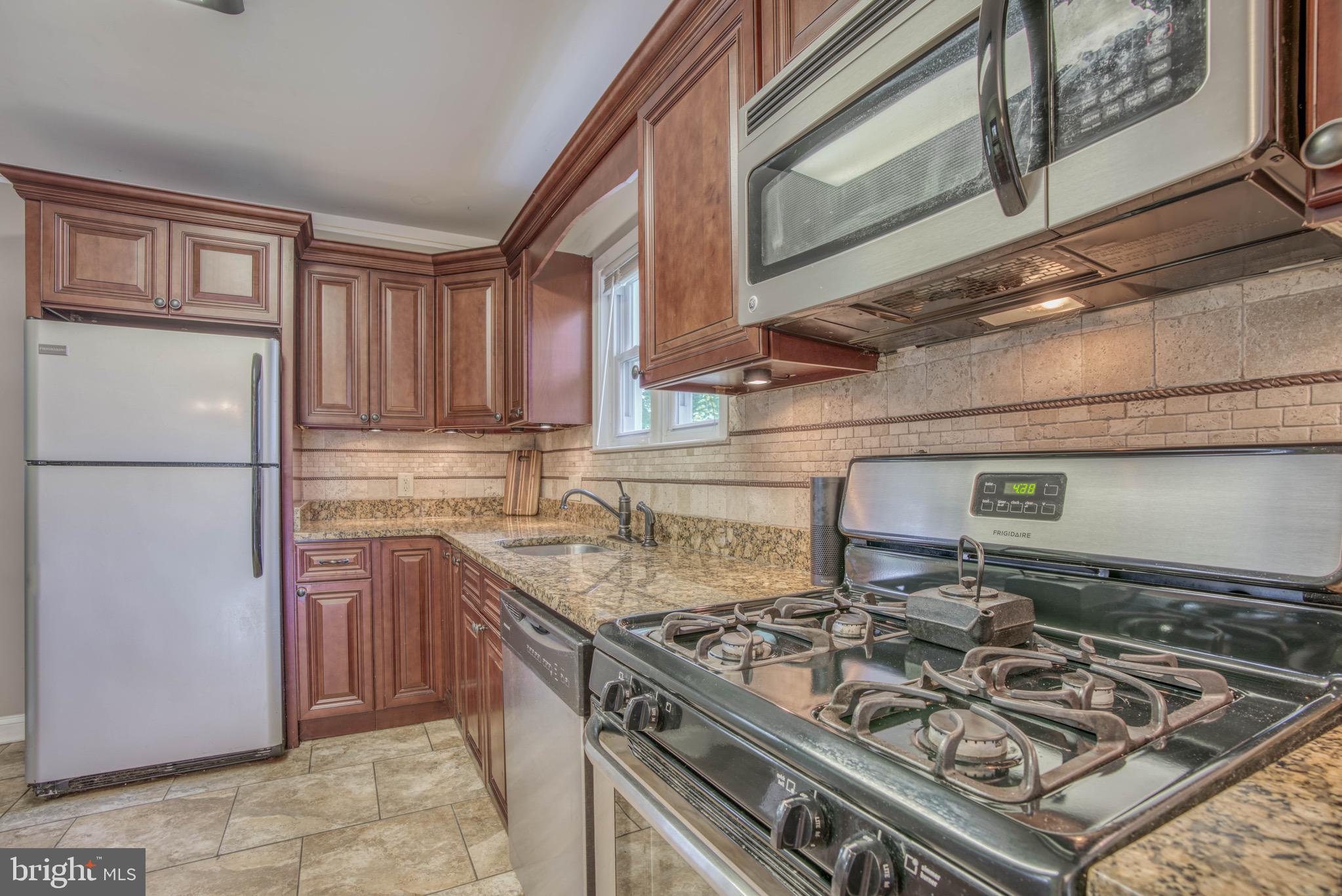 LAURAVILLE HISTORIC DISTRICT - Residential