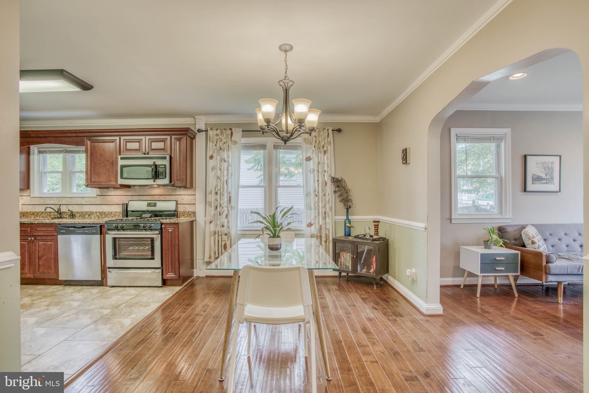 LAURAVILLE HISTORIC DISTRICT - Residential