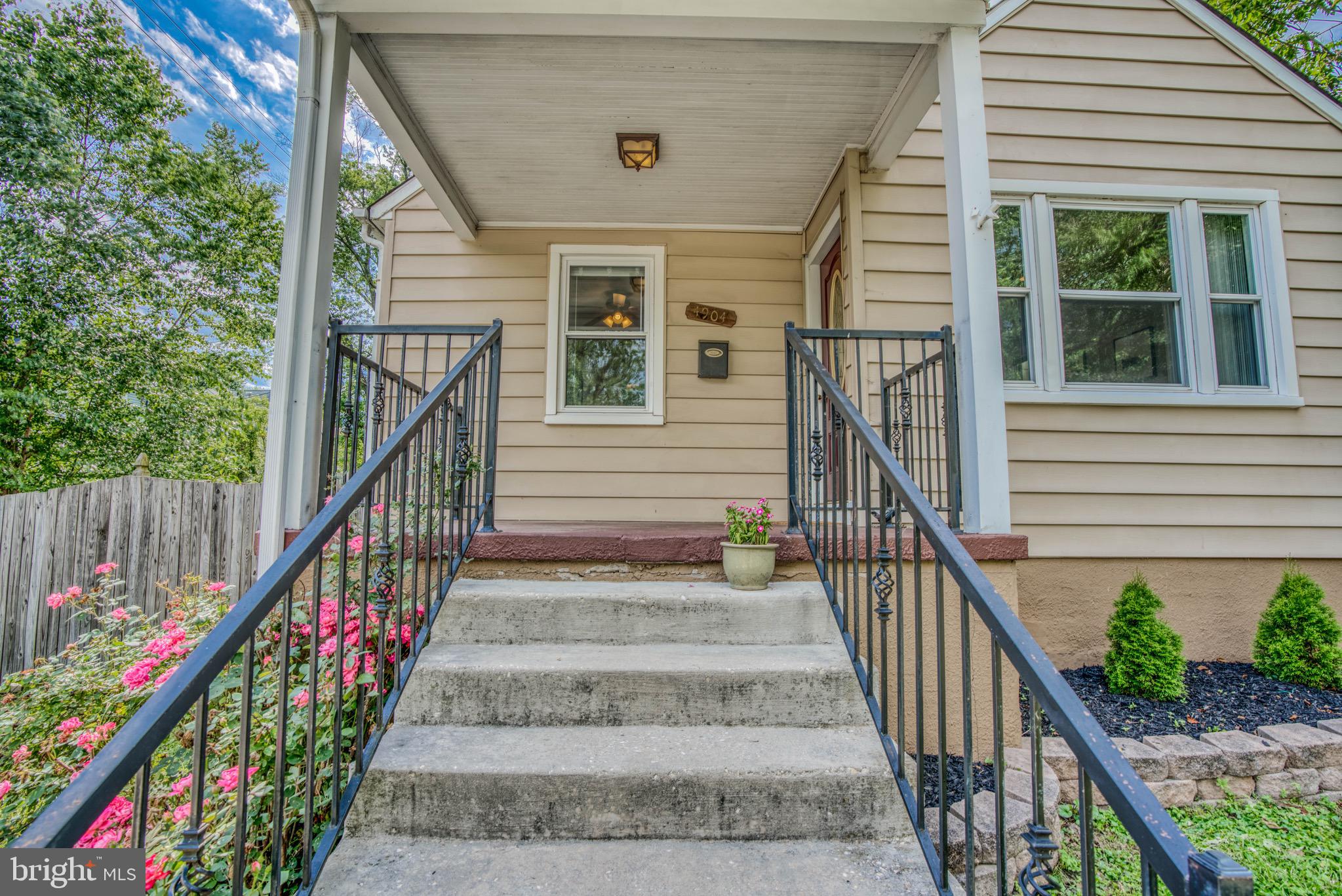 LAURAVILLE HISTORIC DISTRICT - Residential