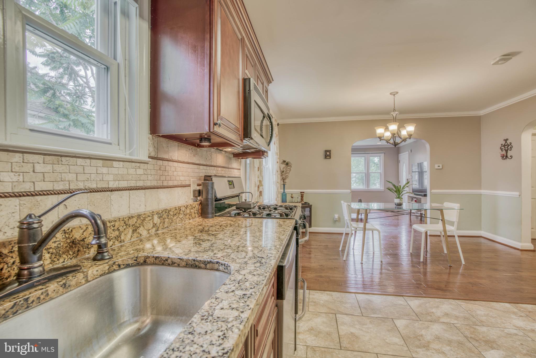 LAURAVILLE HISTORIC DISTRICT - Residential