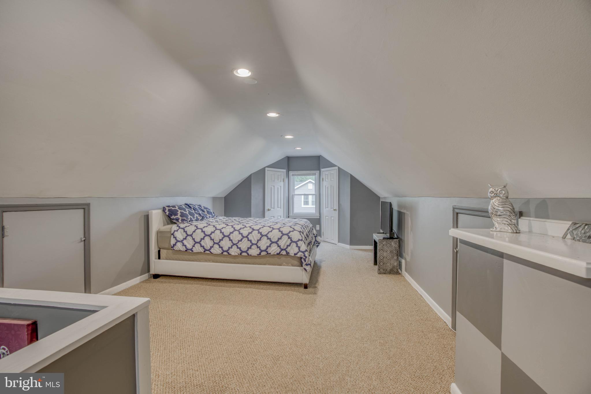 LAURAVILLE HISTORIC DISTRICT - Residential