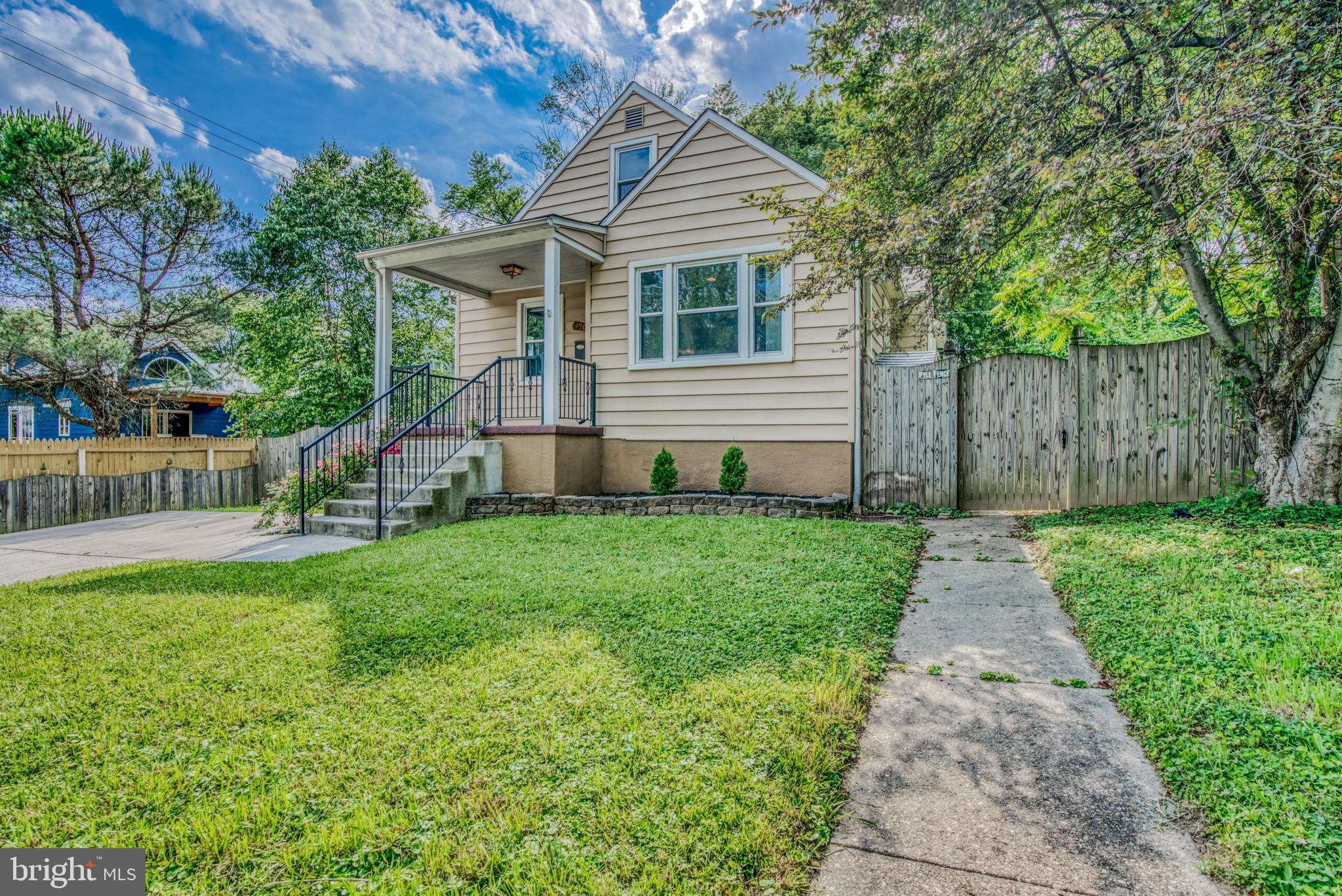 LAURAVILLE HISTORIC DISTRICT - Residential