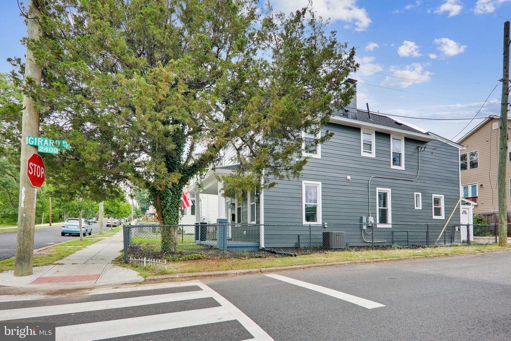 Photo of 2841 Mills Avenue NE, WASHINGTON, DC 20018 (MLS # DCDC2263966)