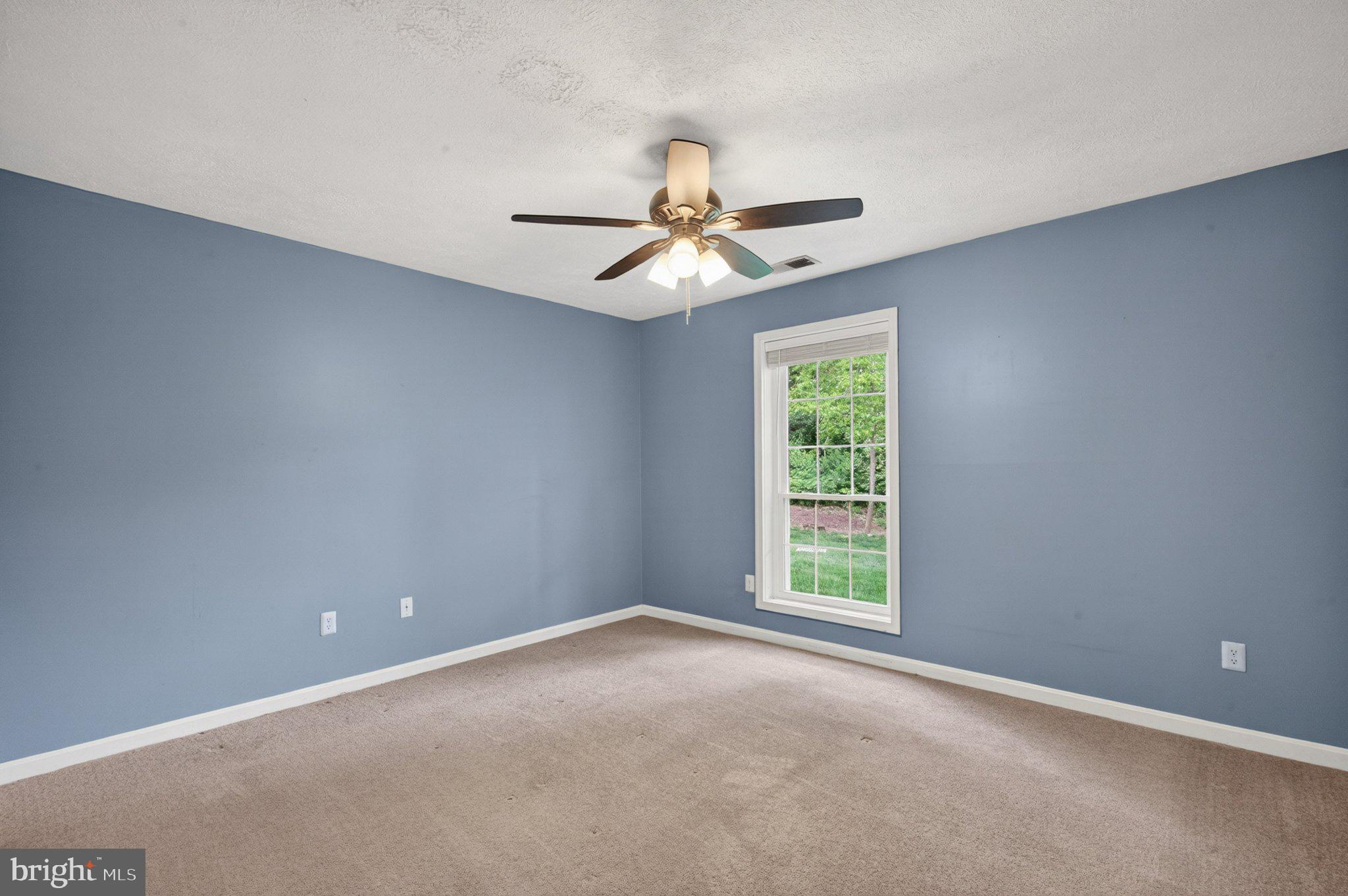 THE OAKTON - Residential