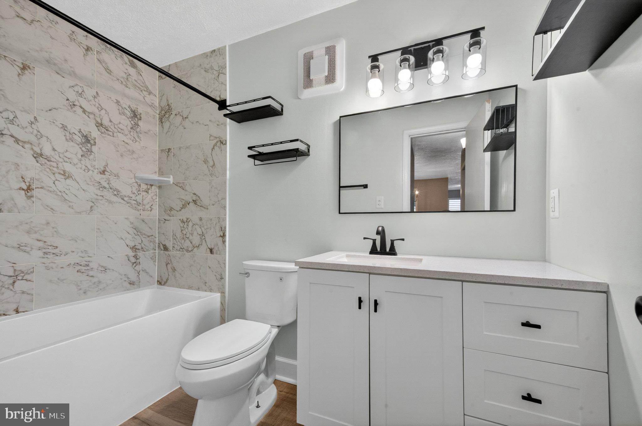 THE OAKTON - Residential