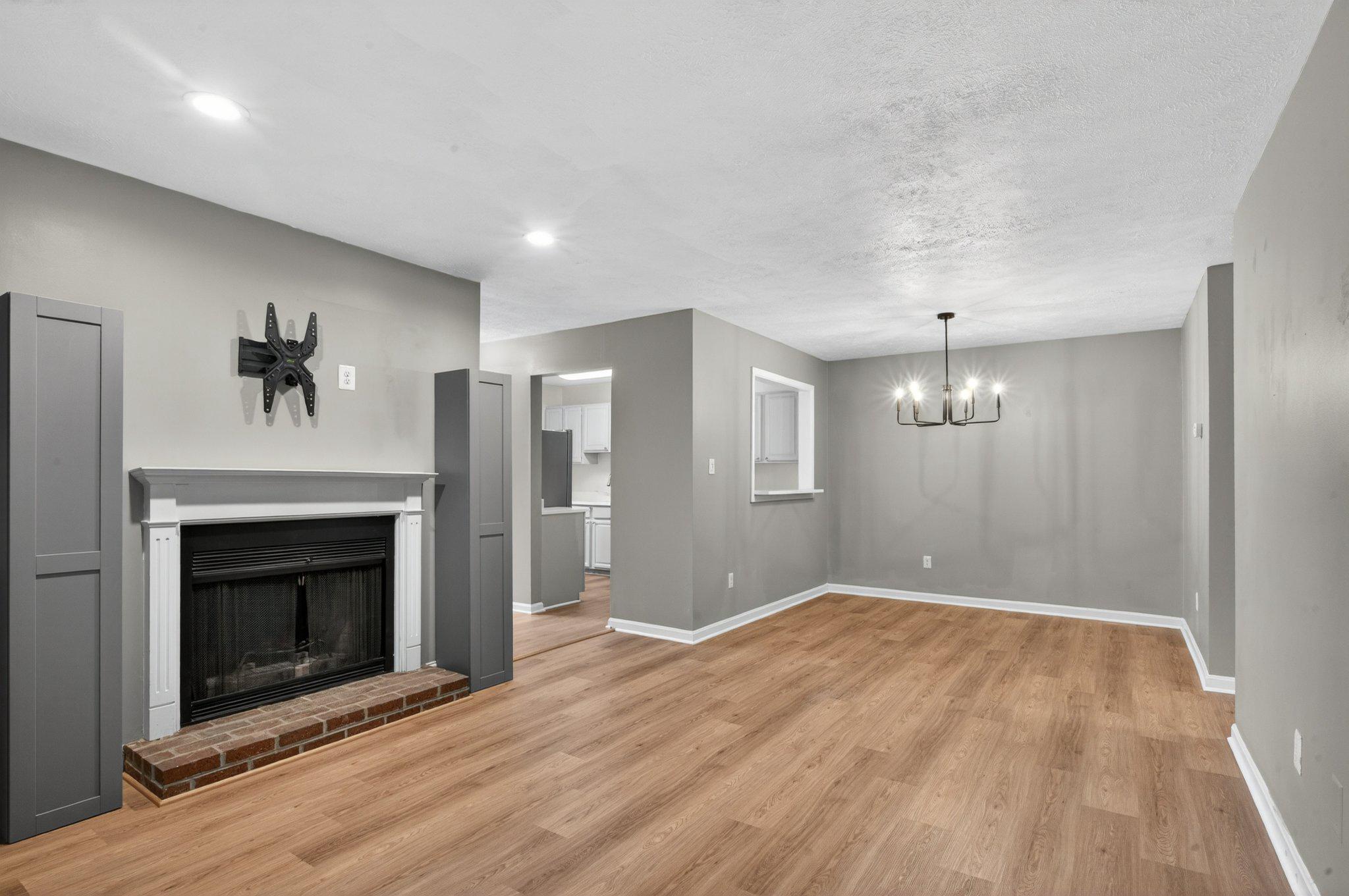 THE OAKTON - Residential