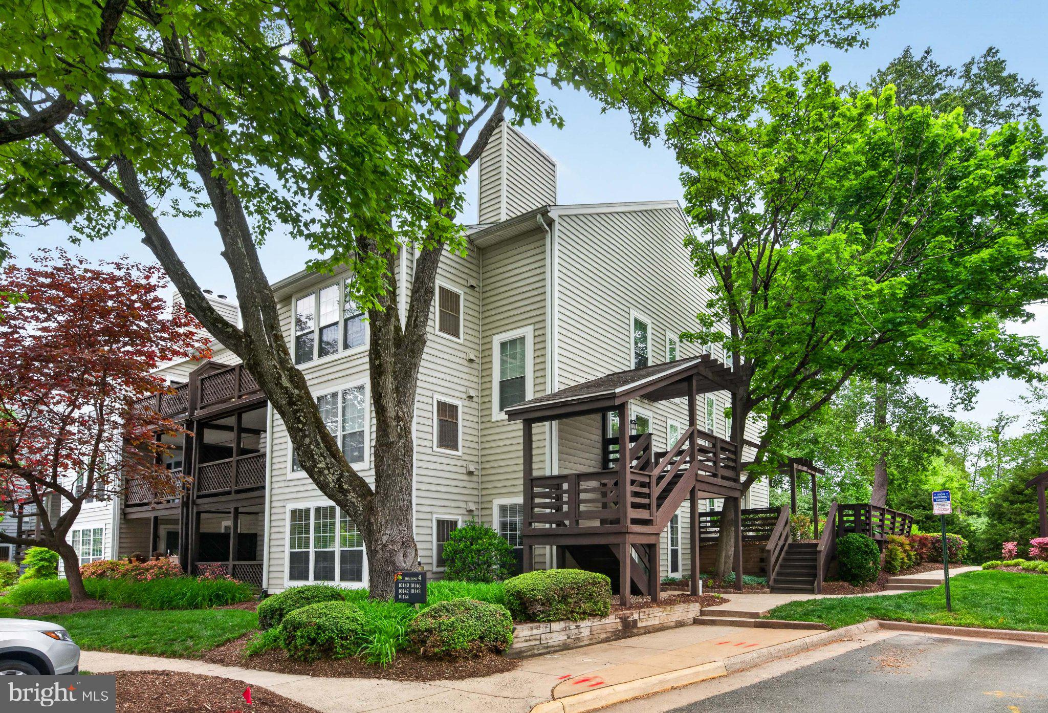 THE OAKTON - Residential