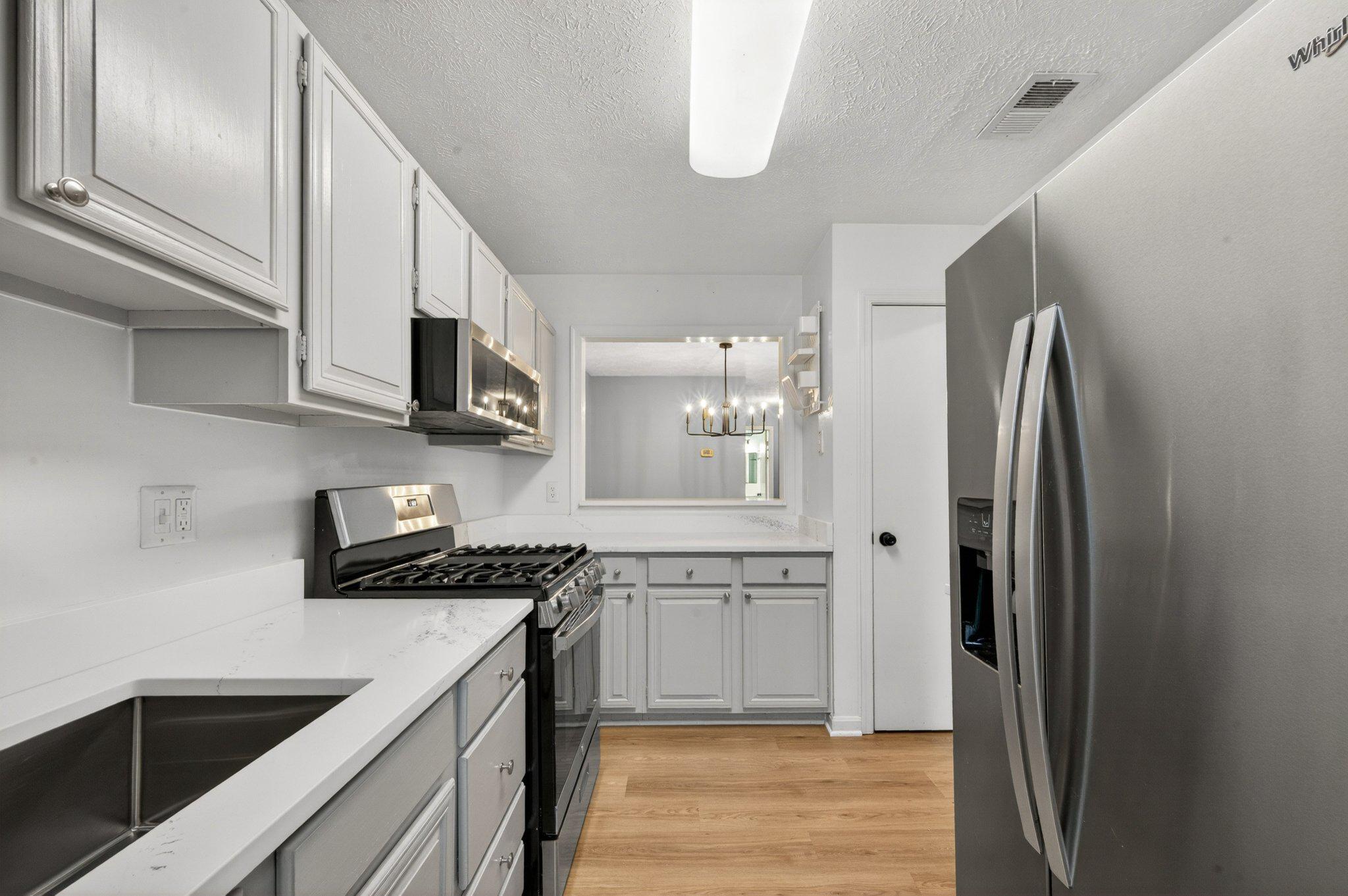 THE OAKTON - Residential