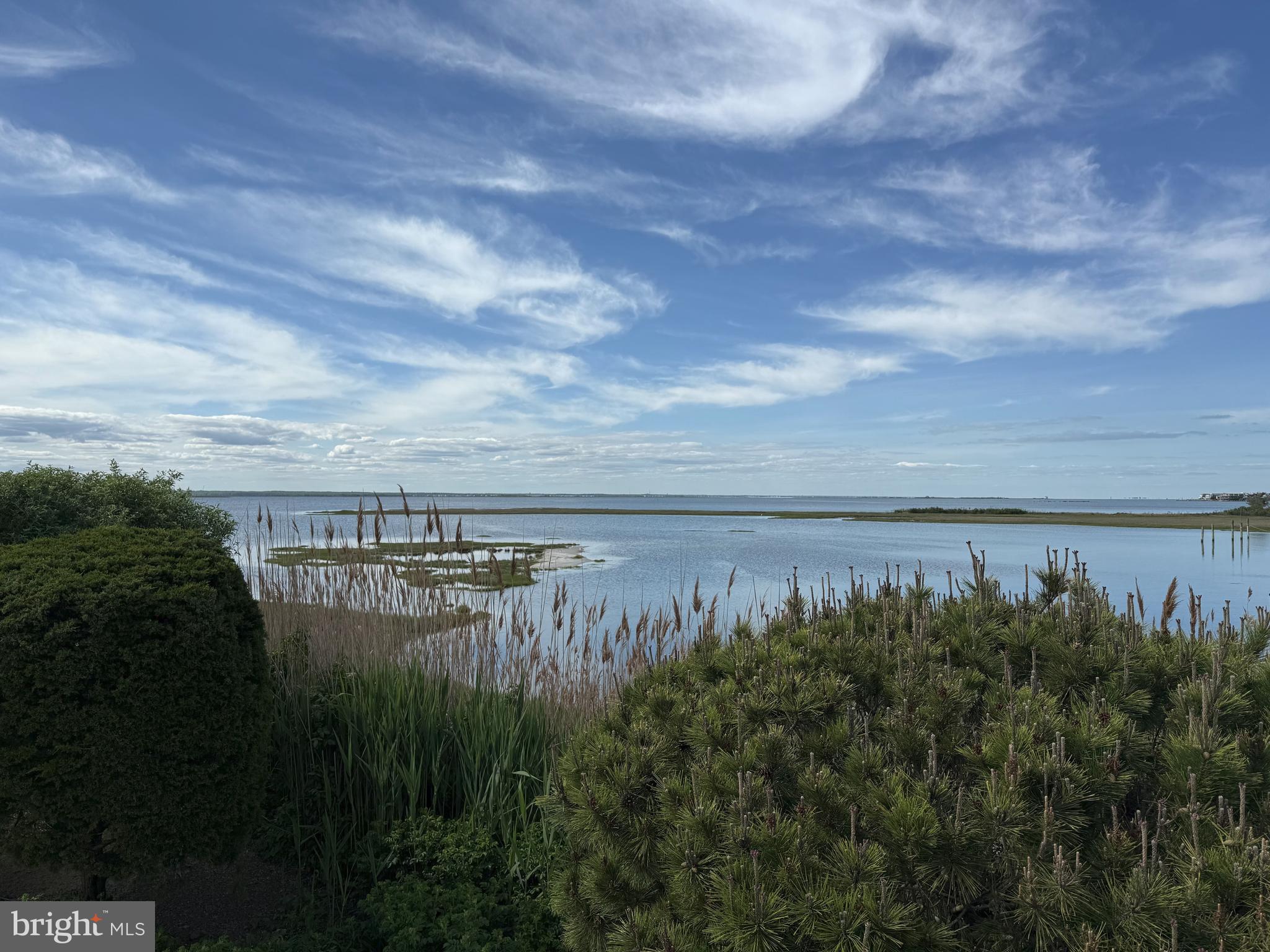 12 LAGOON DRIVE N