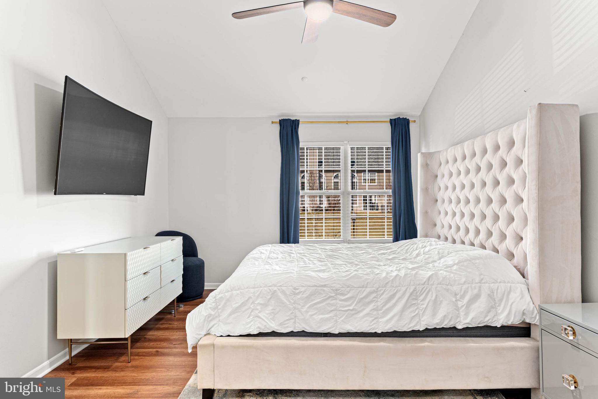 REBEL HILL - Residential