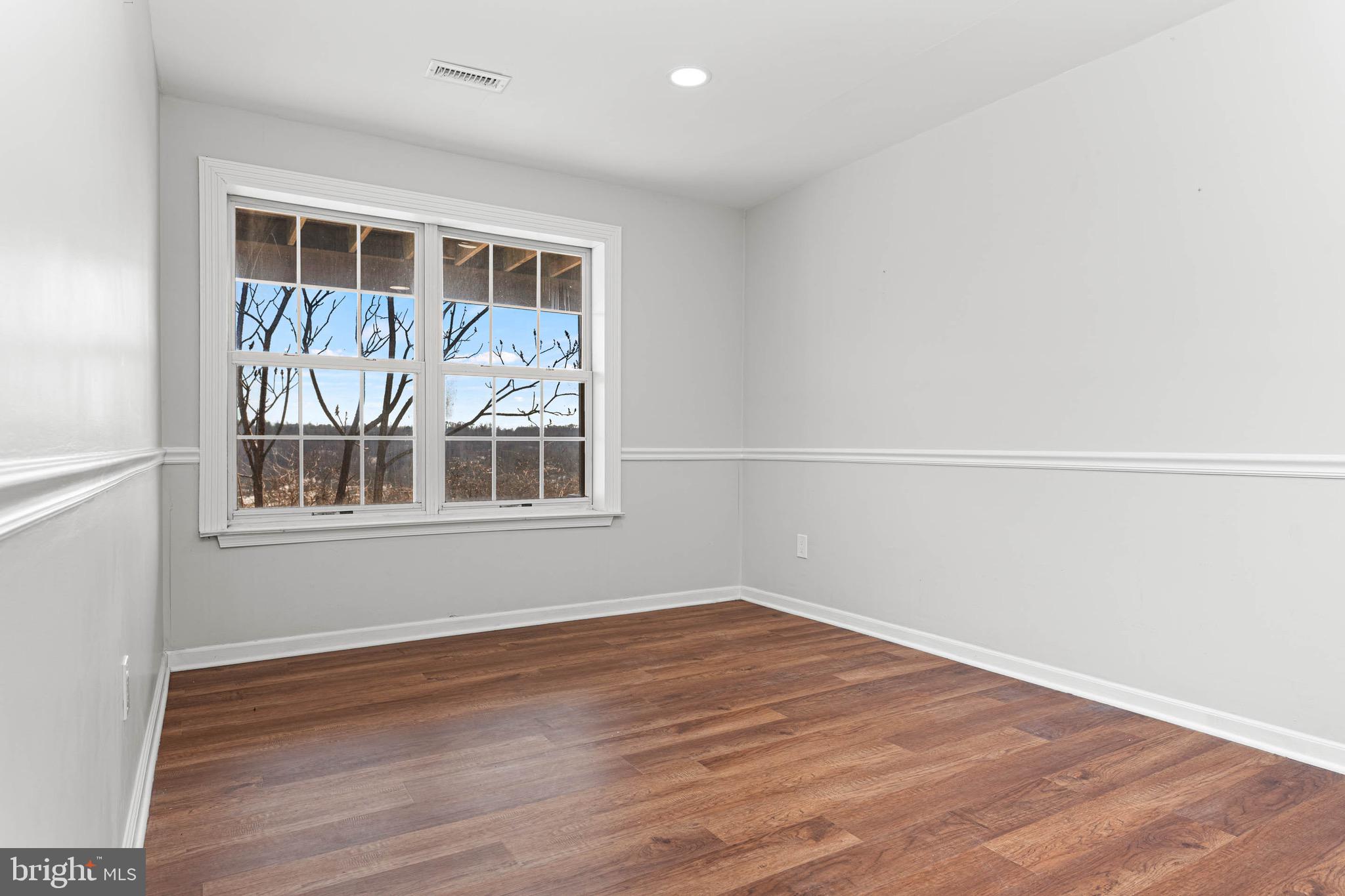 REBEL HILL - Residential