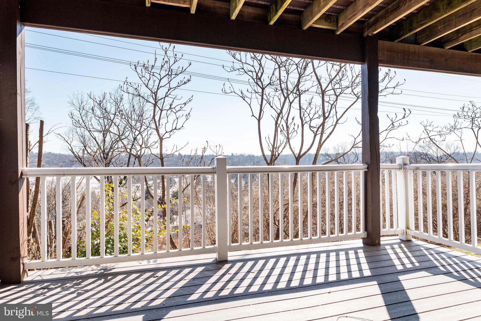 REBEL HILL - Residential