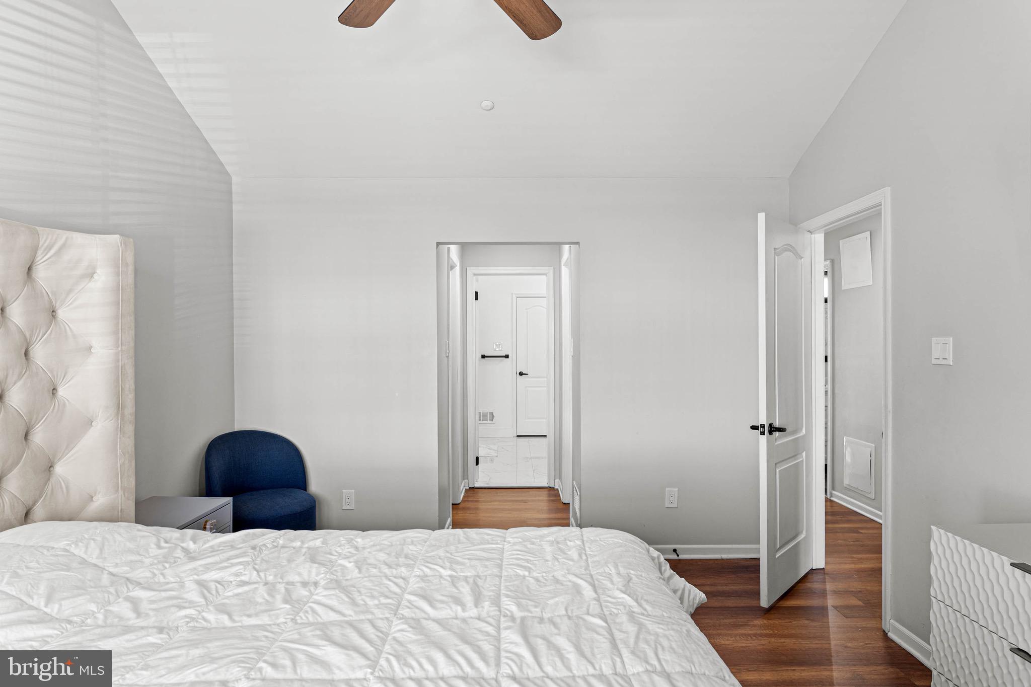 REBEL HILL - Residential