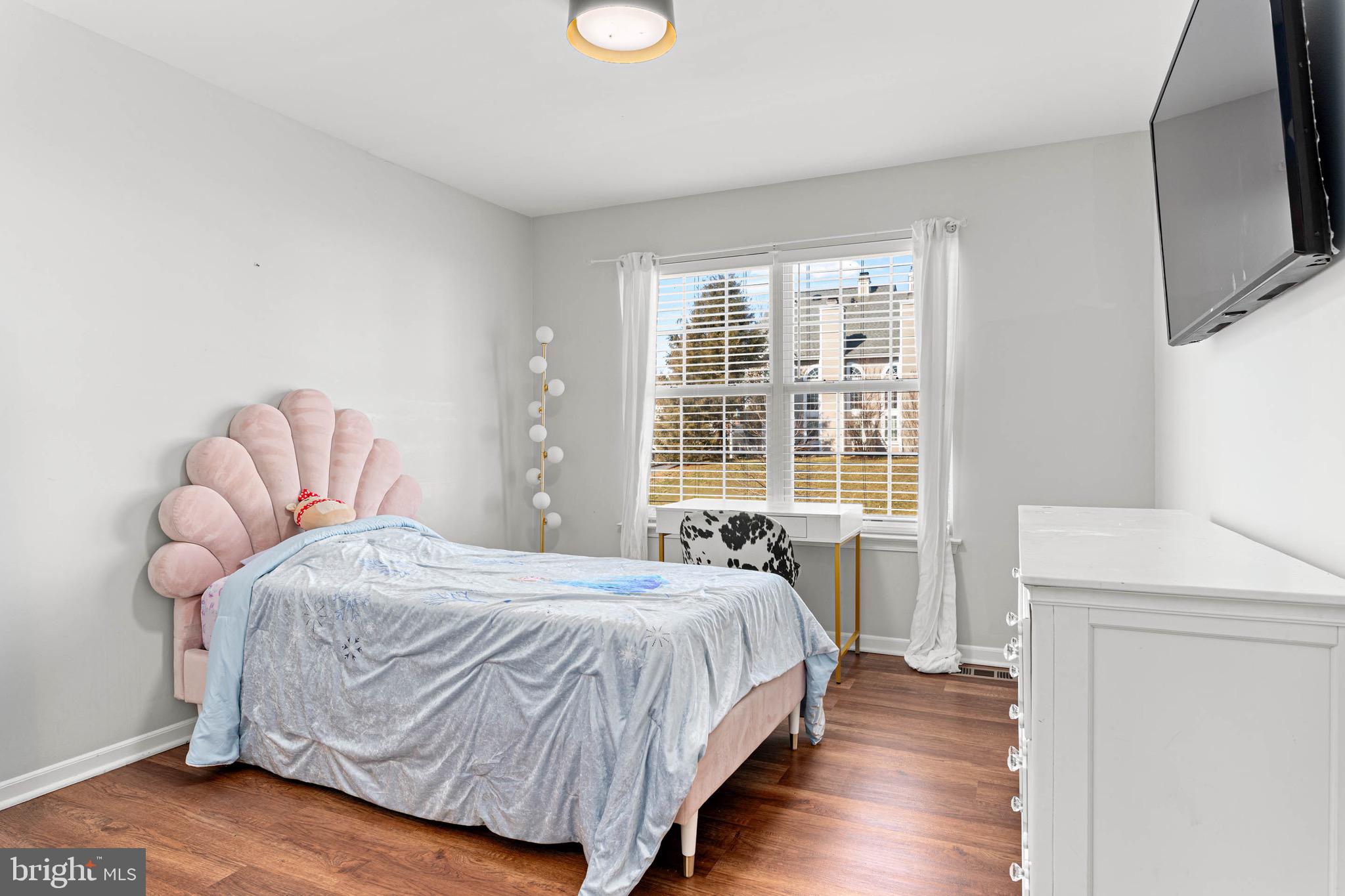 REBEL HILL - Residential