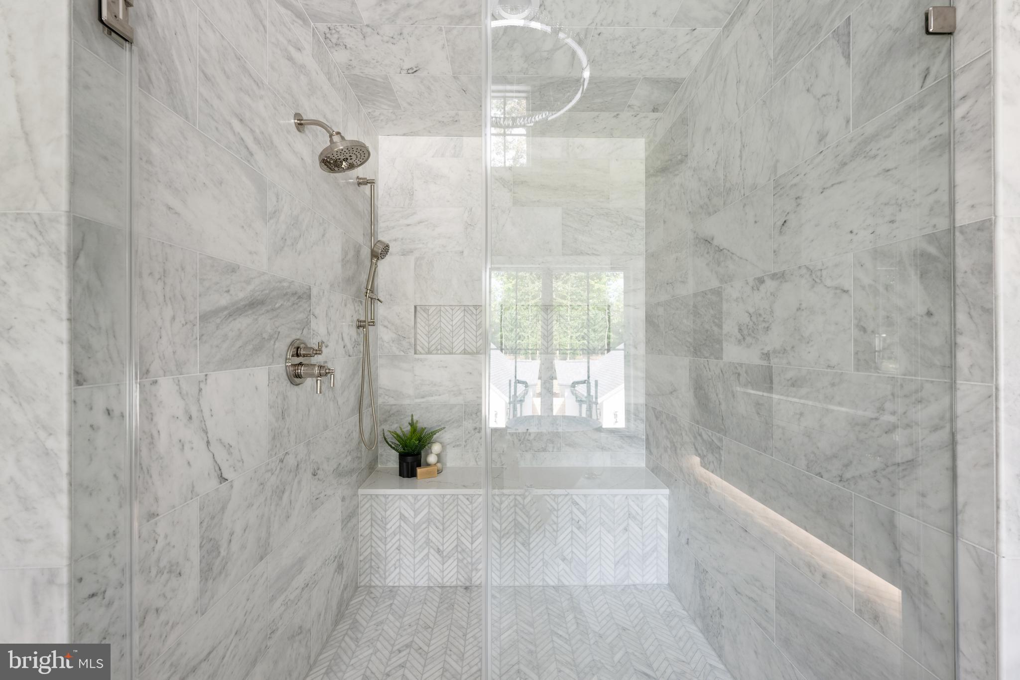 CLEARVIEW MANOR - Residential