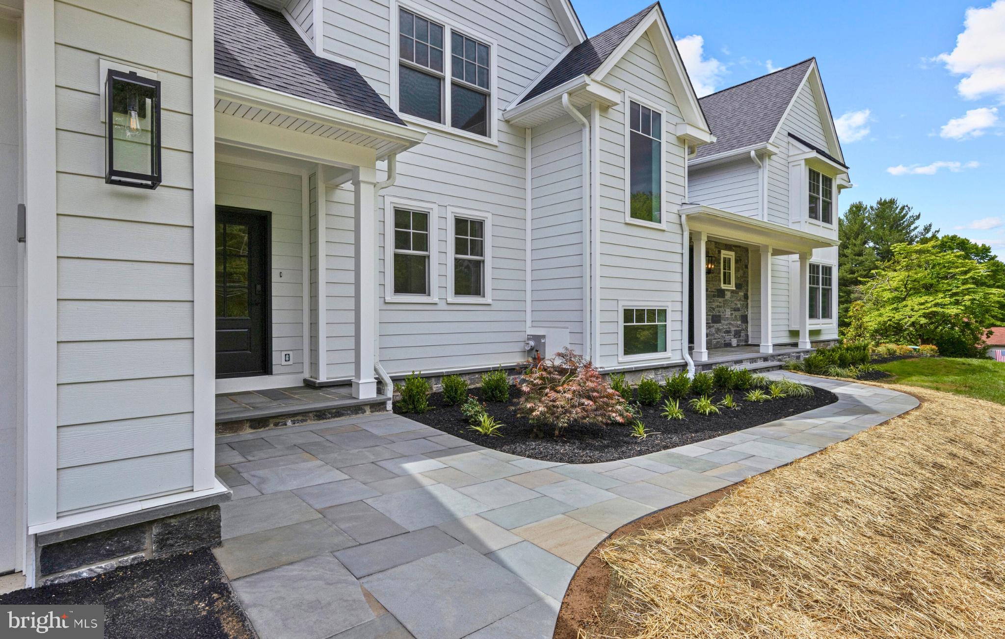 NEWTOWN SQ - Residential