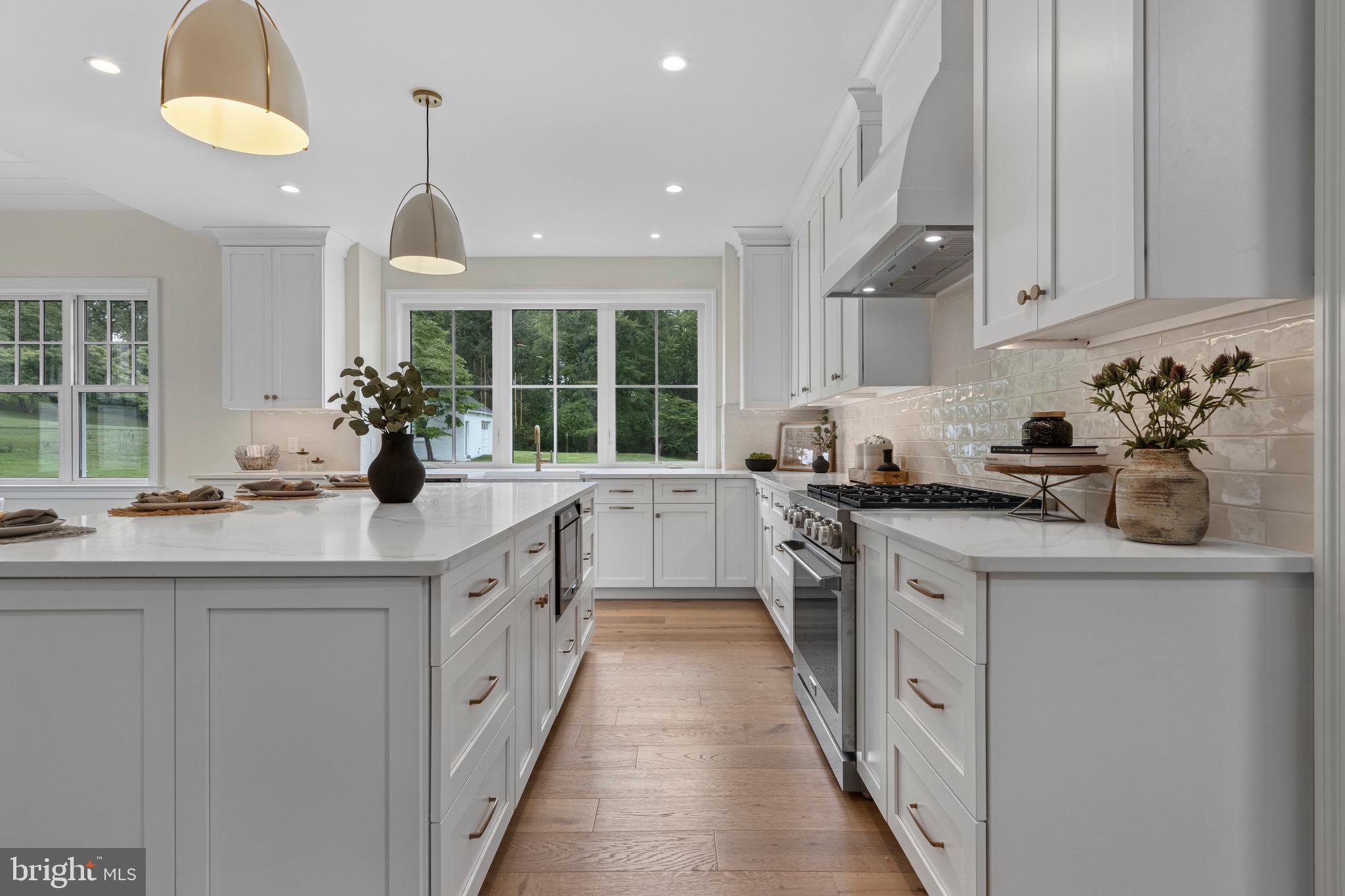 NEWTOWN SQ - Residential