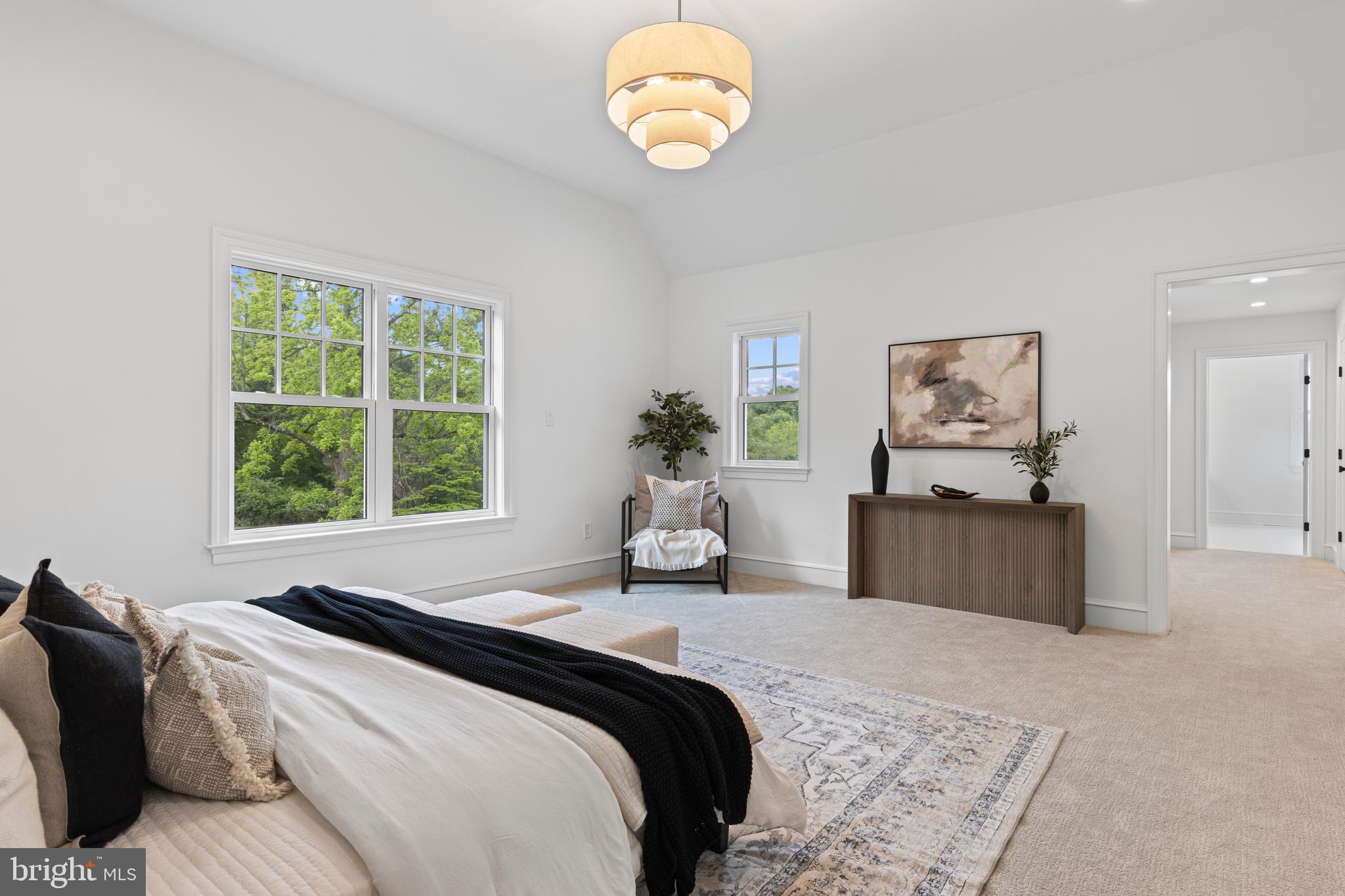 NEWTOWN SQ - Residential