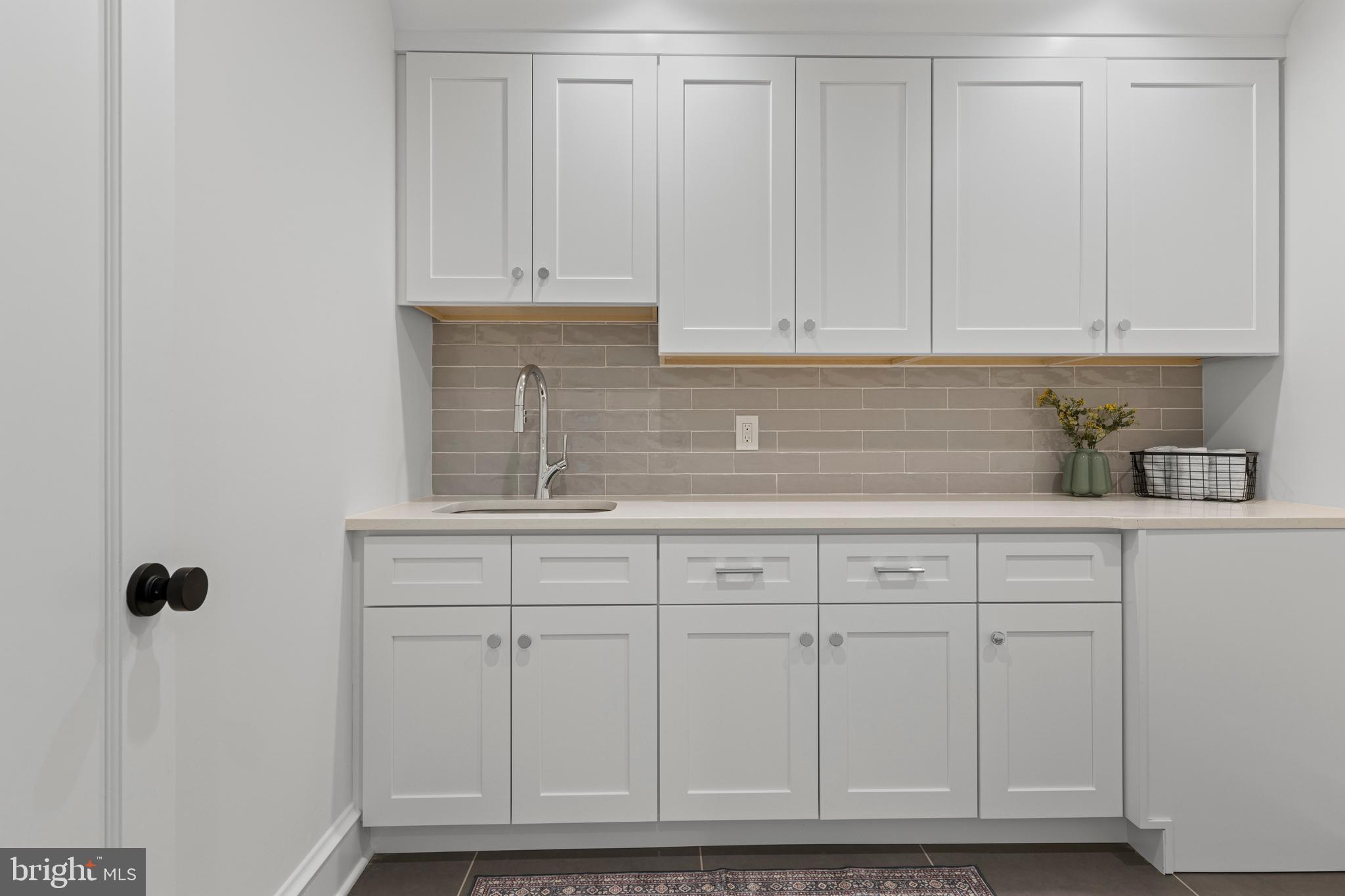NEWTOWN SQ - Residential