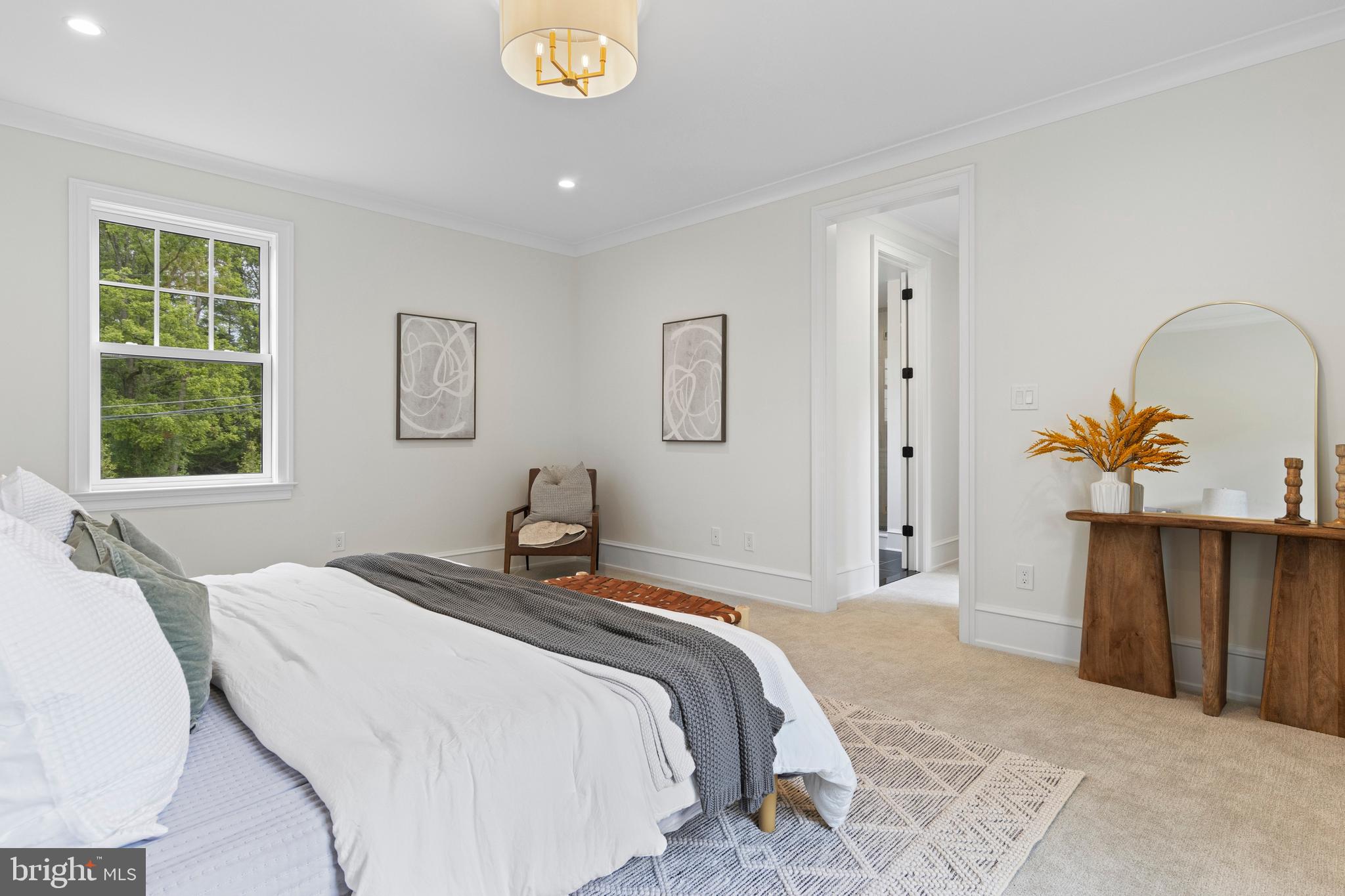 NEWTOWN SQ - Residential