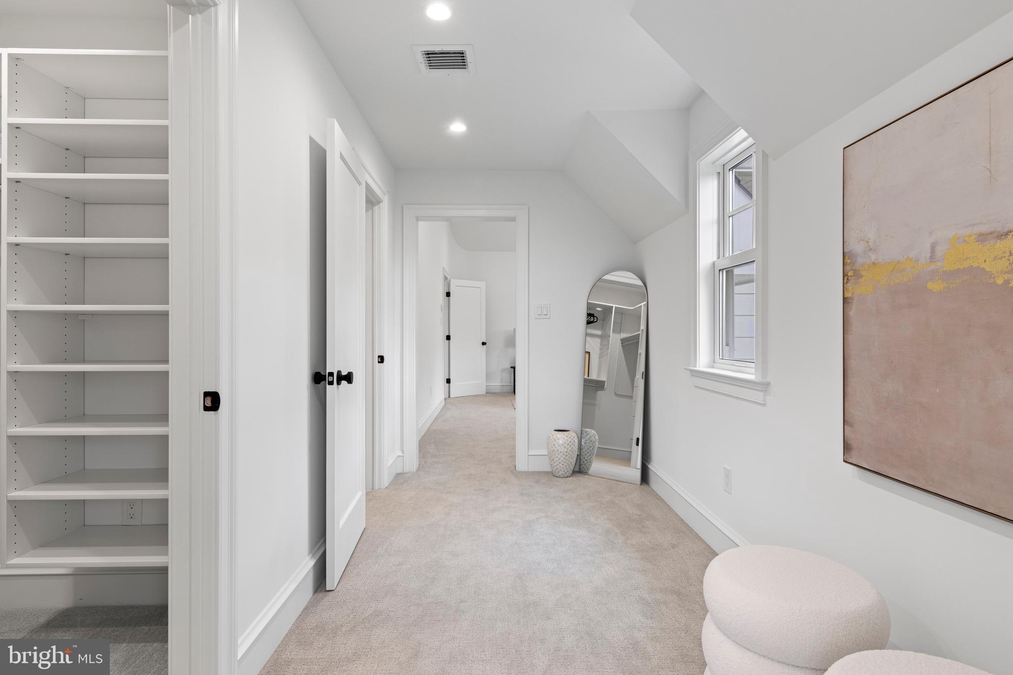 NEWTOWN SQ - Residential