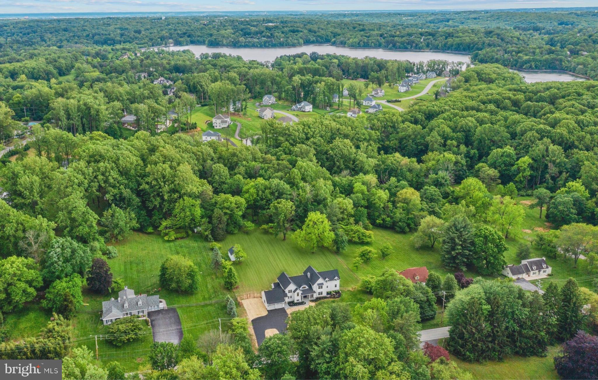 NEWTOWN SQ - Residential