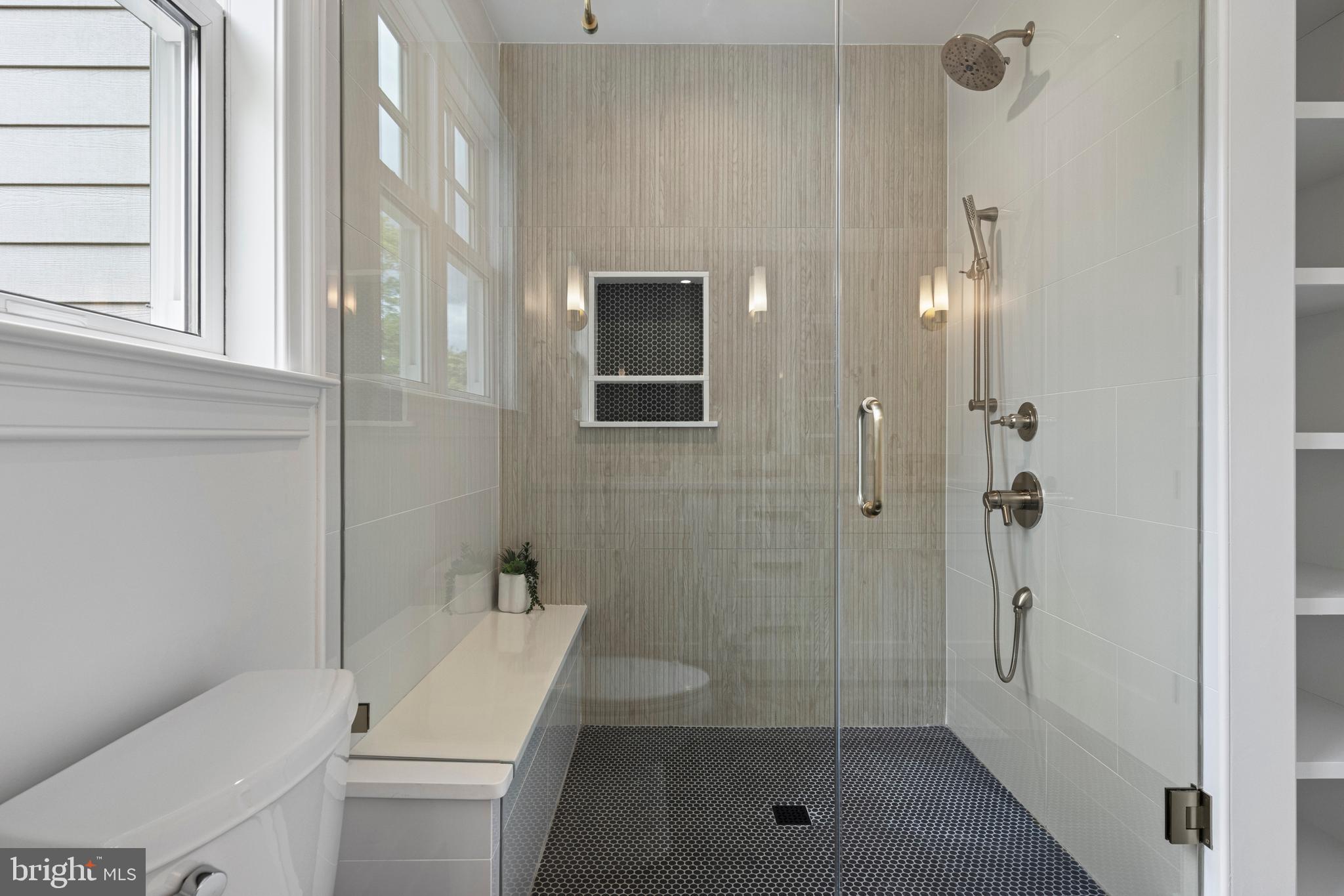 NEWTOWN SQ - Residential