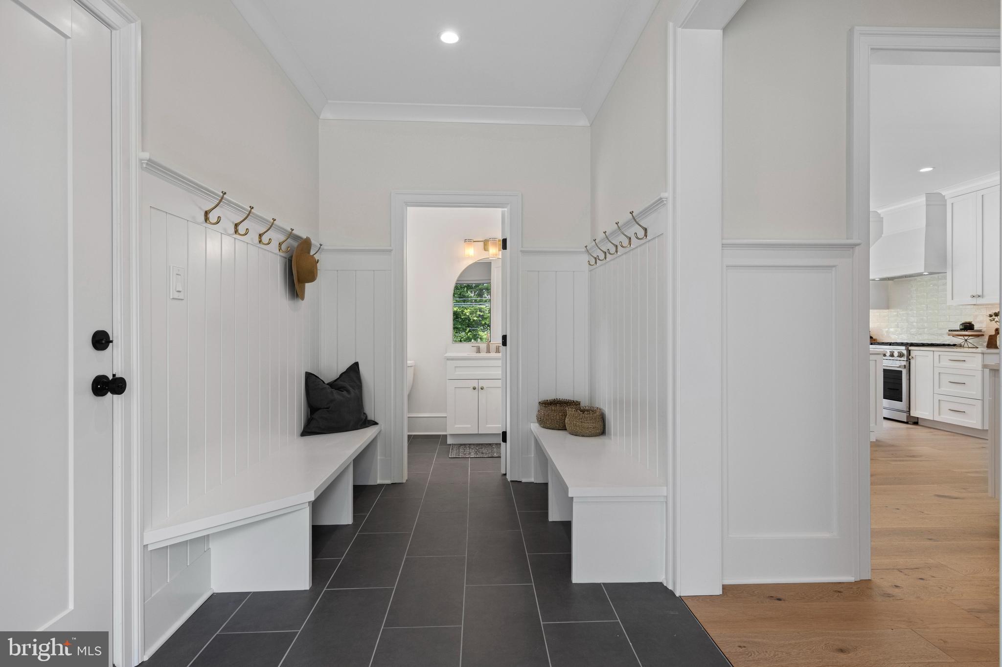 NEWTOWN SQ - Residential