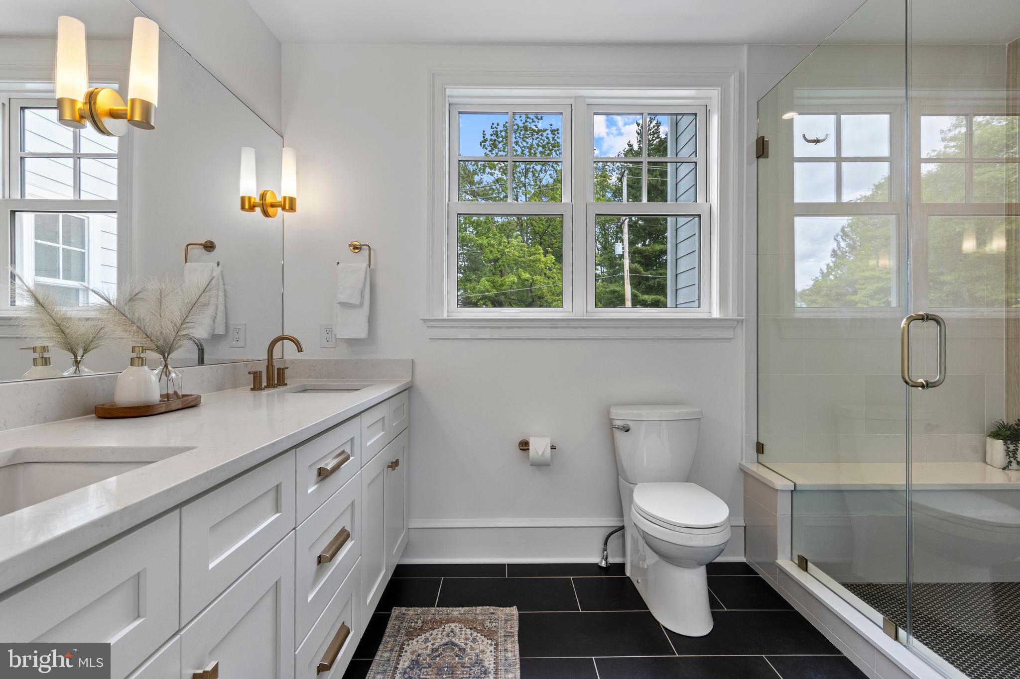 NEWTOWN SQ - Residential