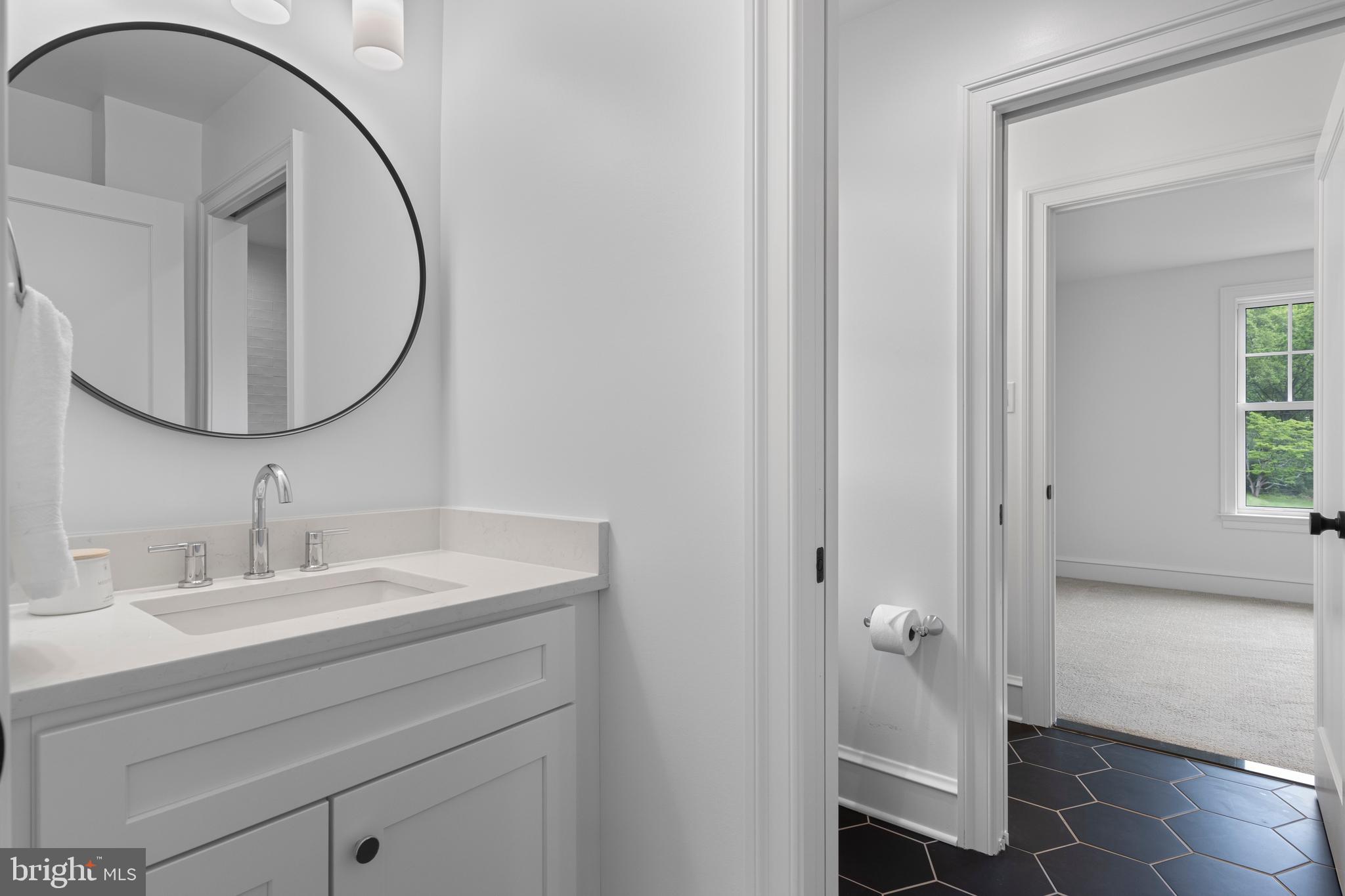 NEWTOWN SQ - Residential