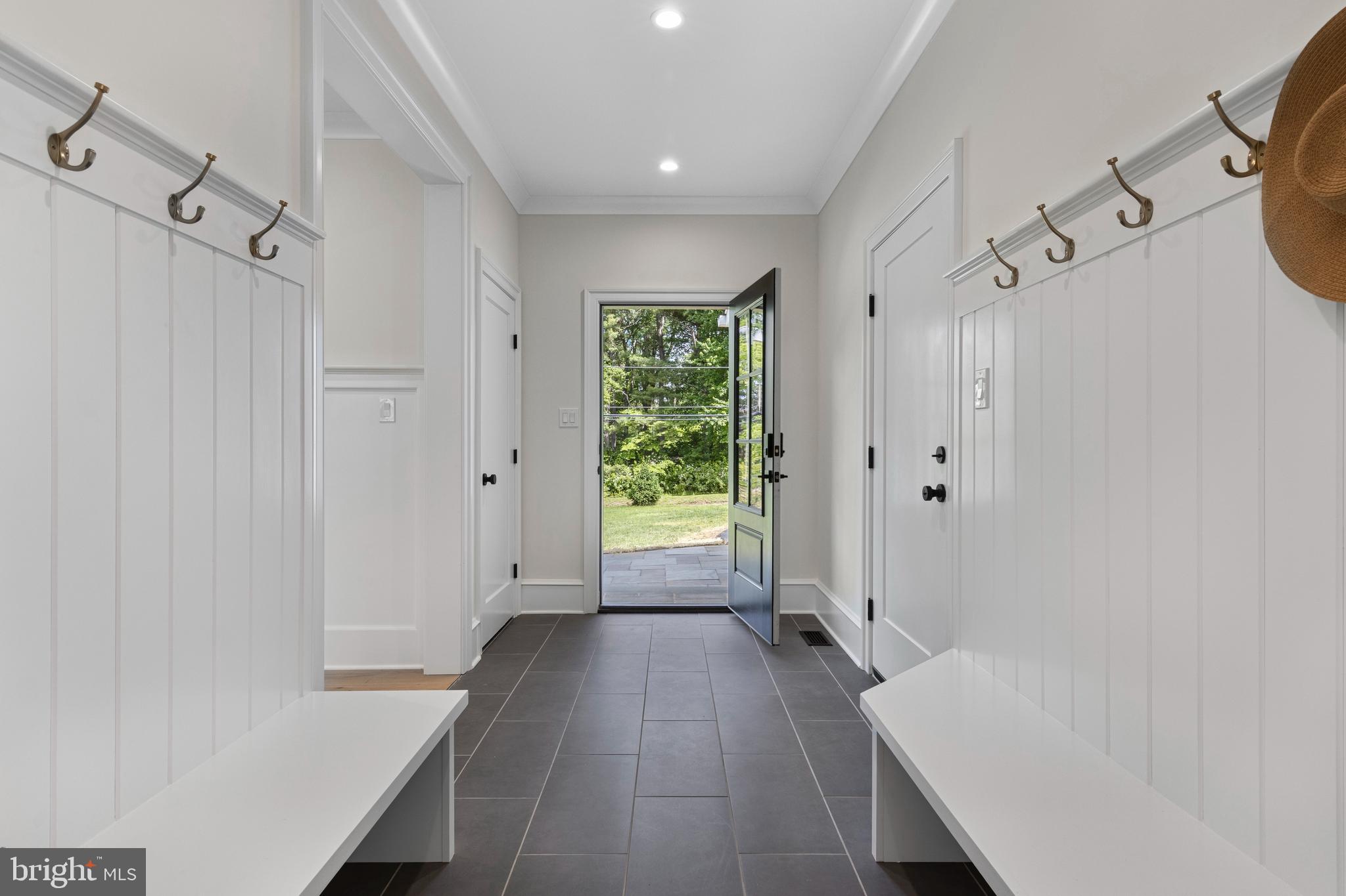 NEWTOWN SQ - Residential