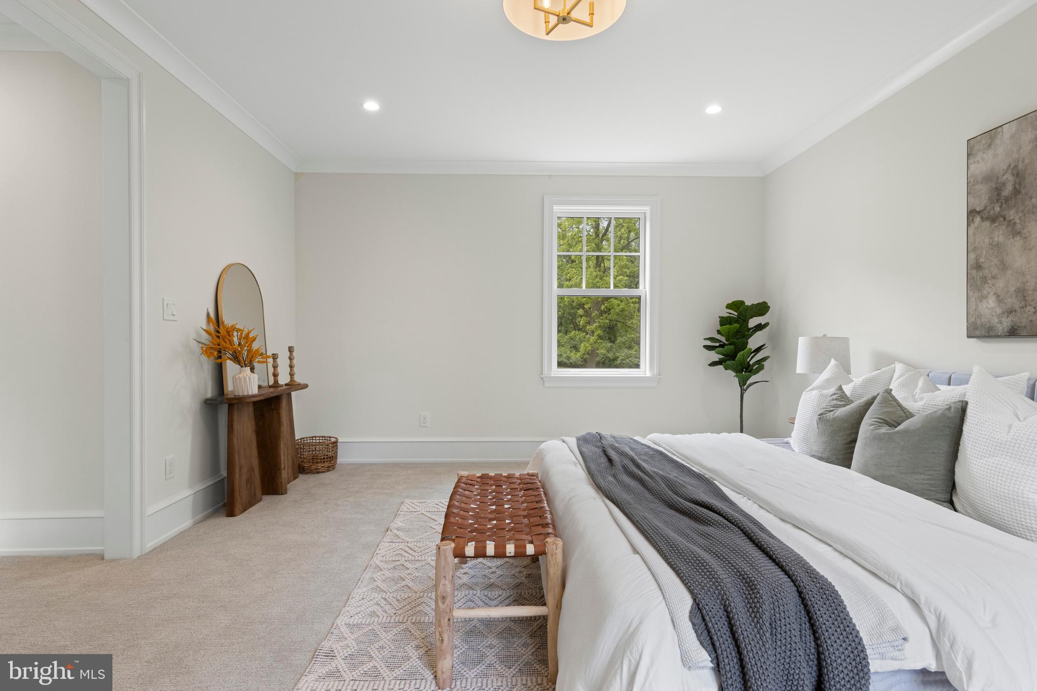NEWTOWN SQ - Residential