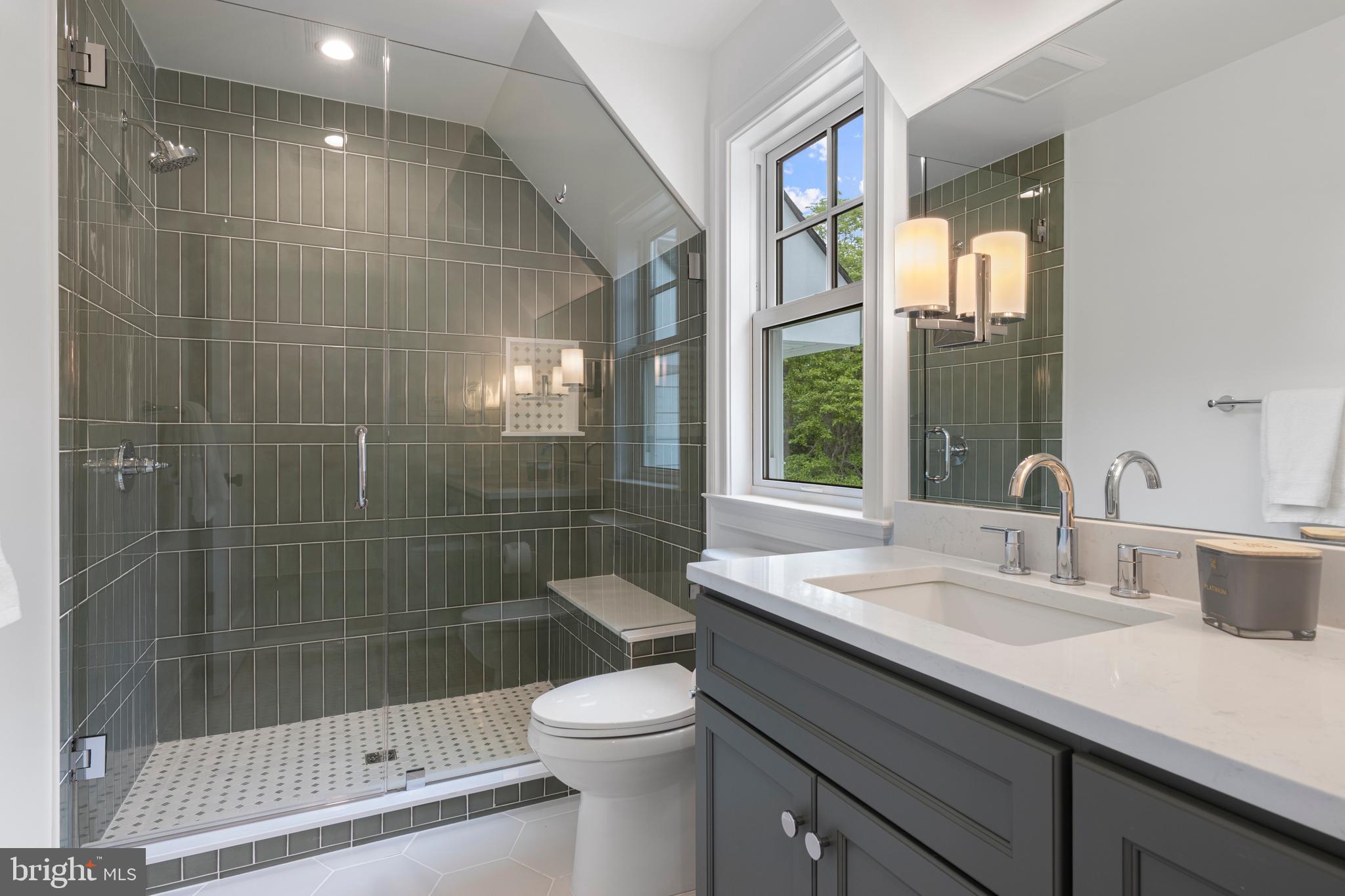 NEWTOWN SQ - Residential